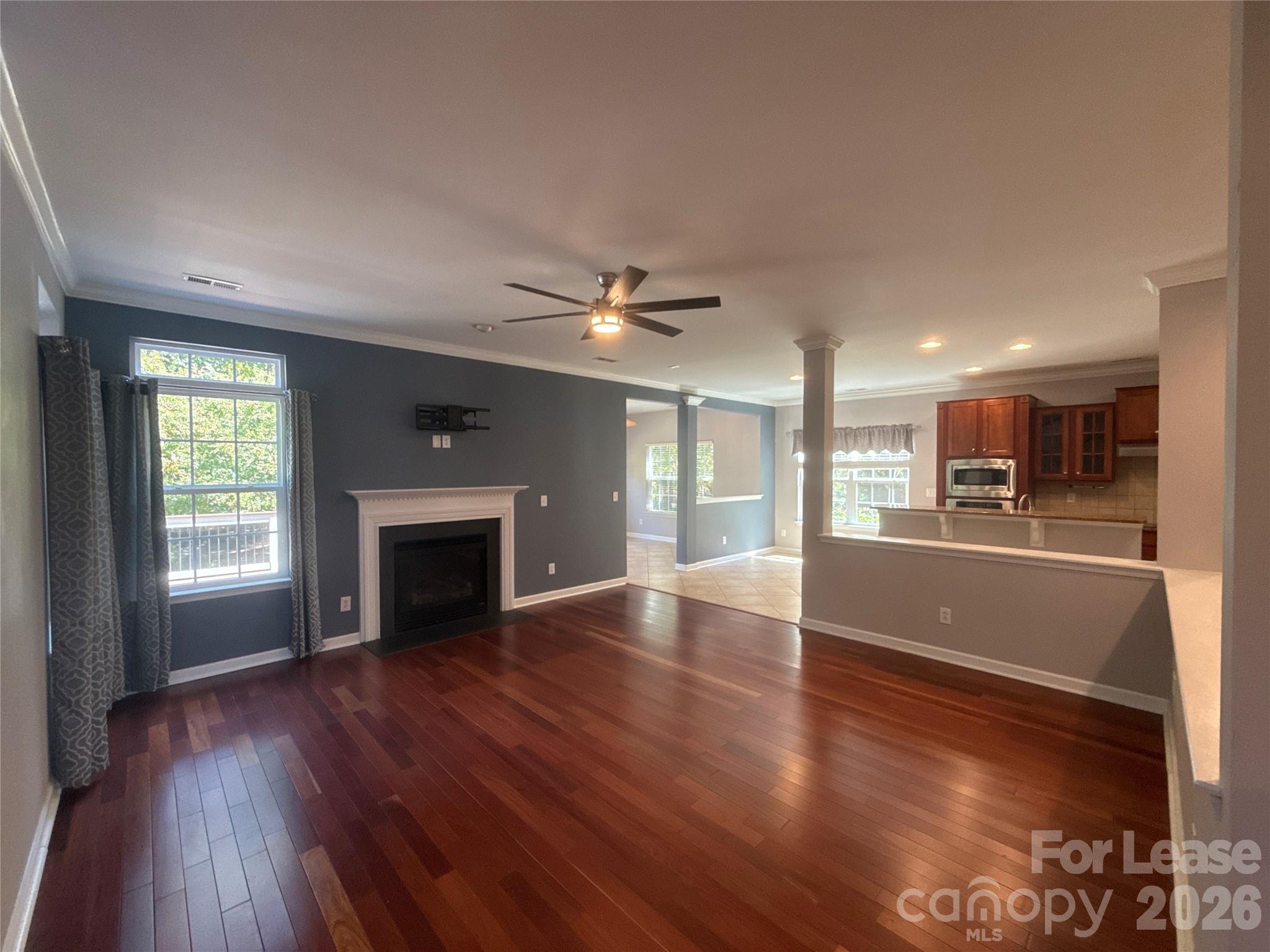 2413 Merryvale Way Property Photo 5