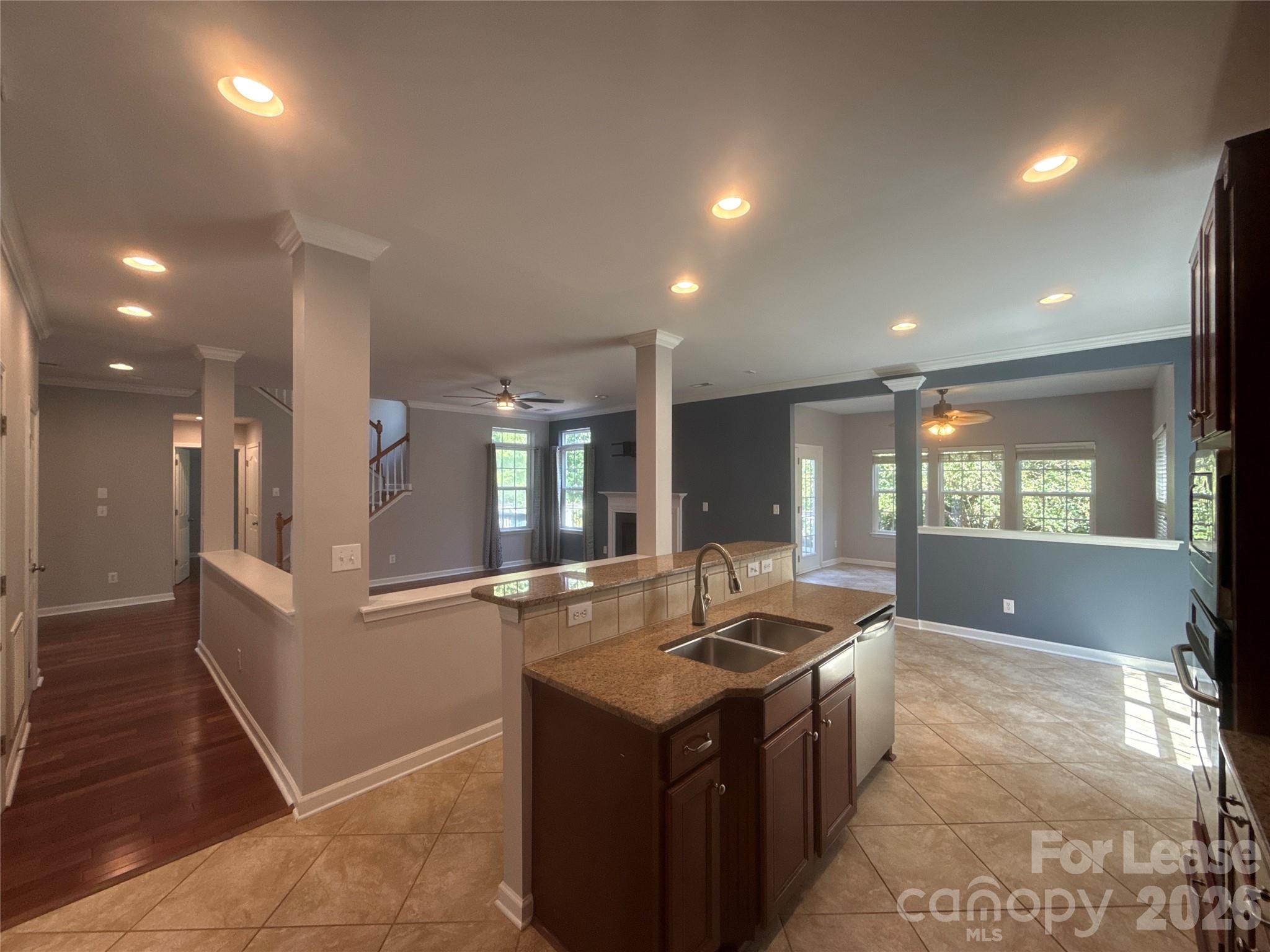 2413 Merryvale Way Property Photo 7