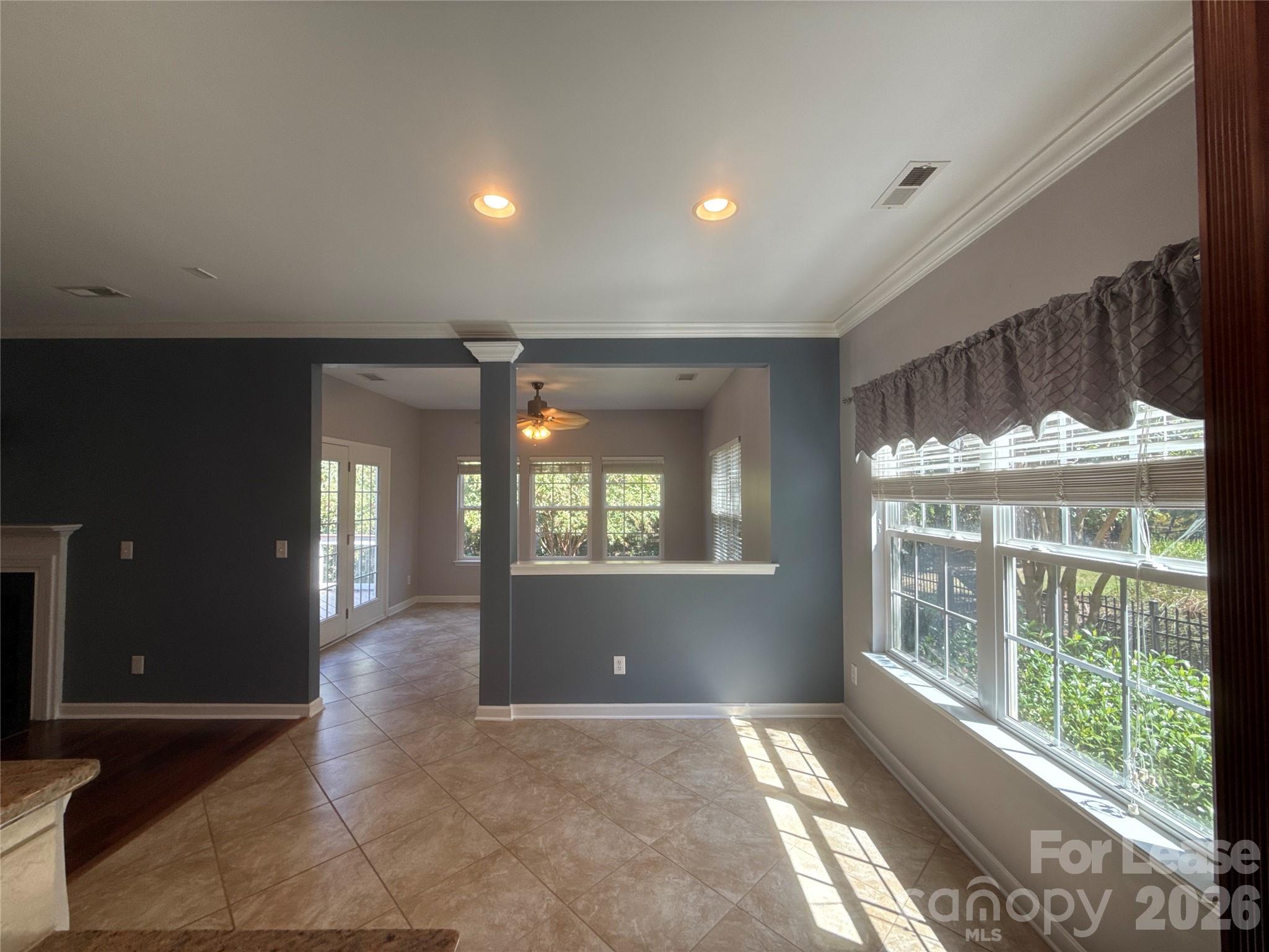 2413 Merryvale Way Property Photo 9