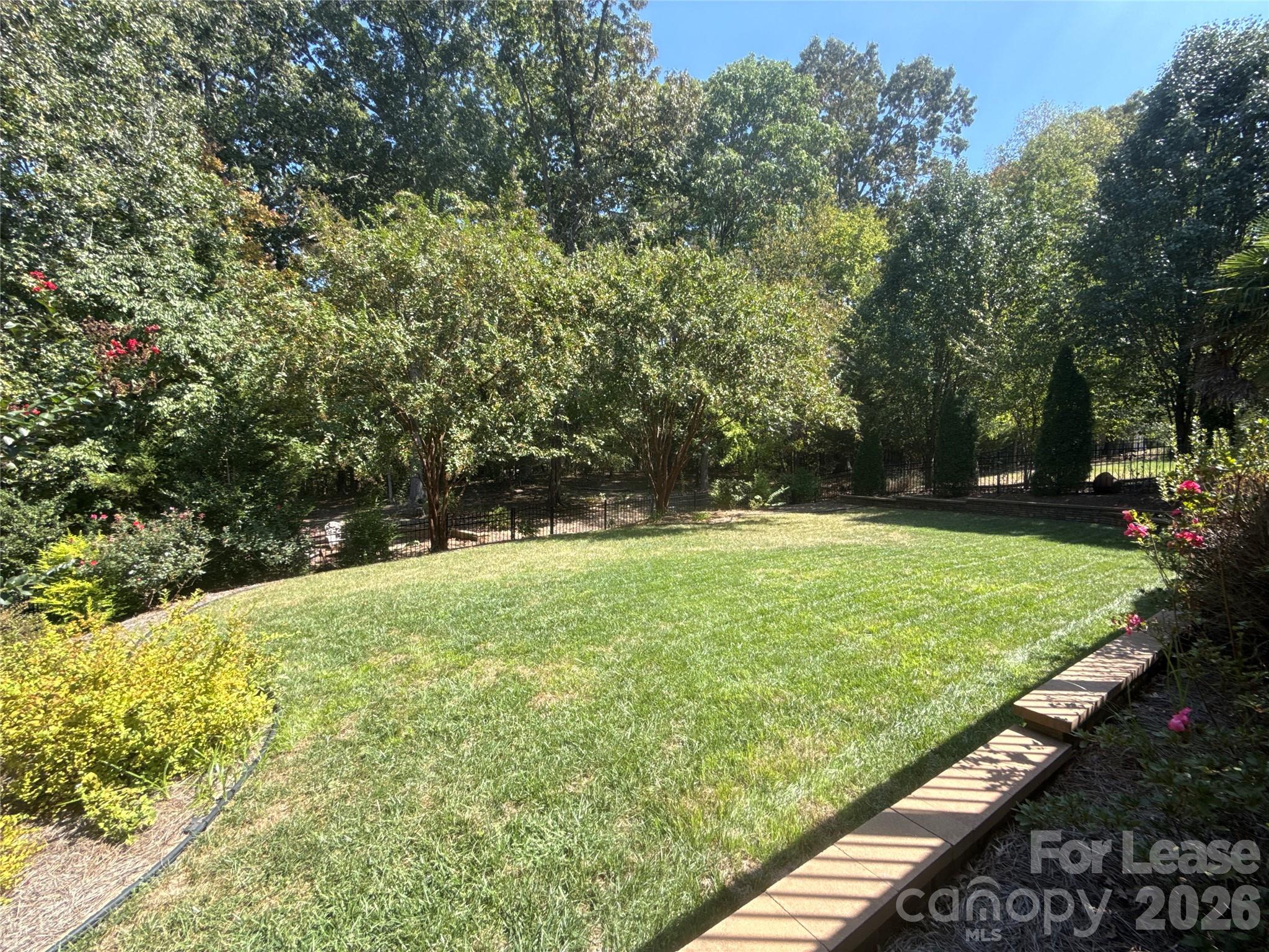 2413 Merryvale Way Property Photo 26