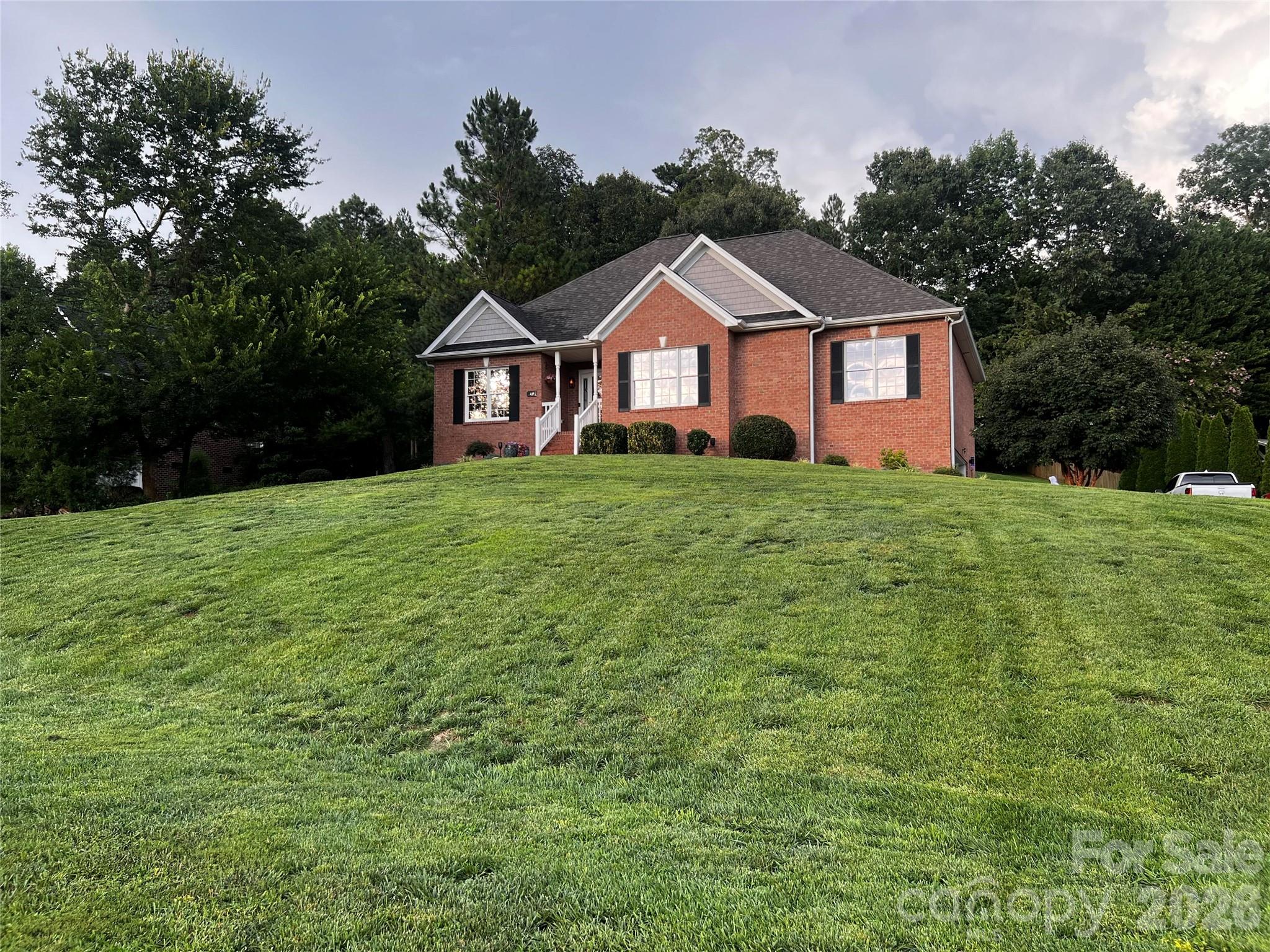 1463 Brookstone Drive Property Photo 1