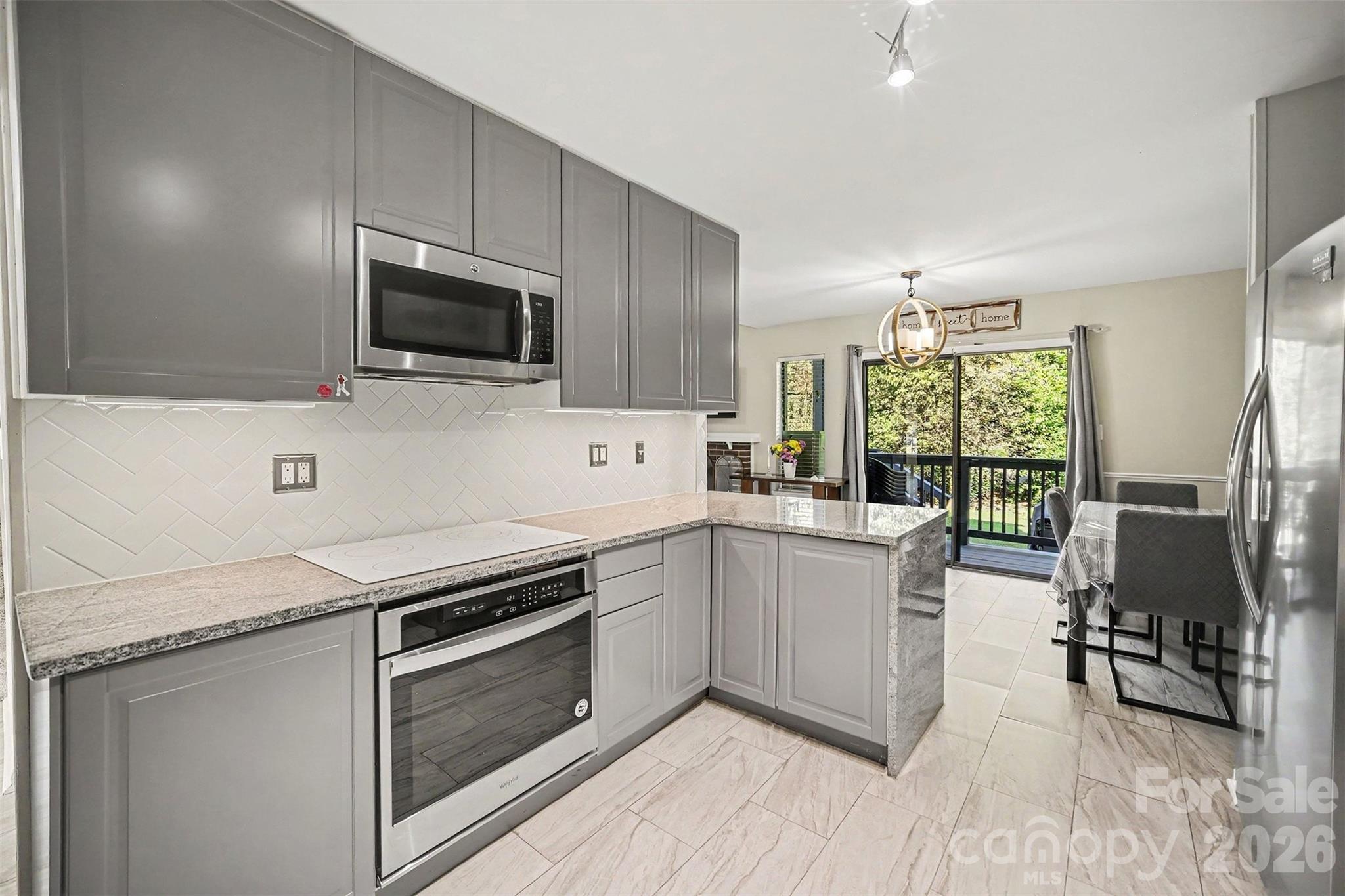 6612 Point Comfort Lane Property Photo 13