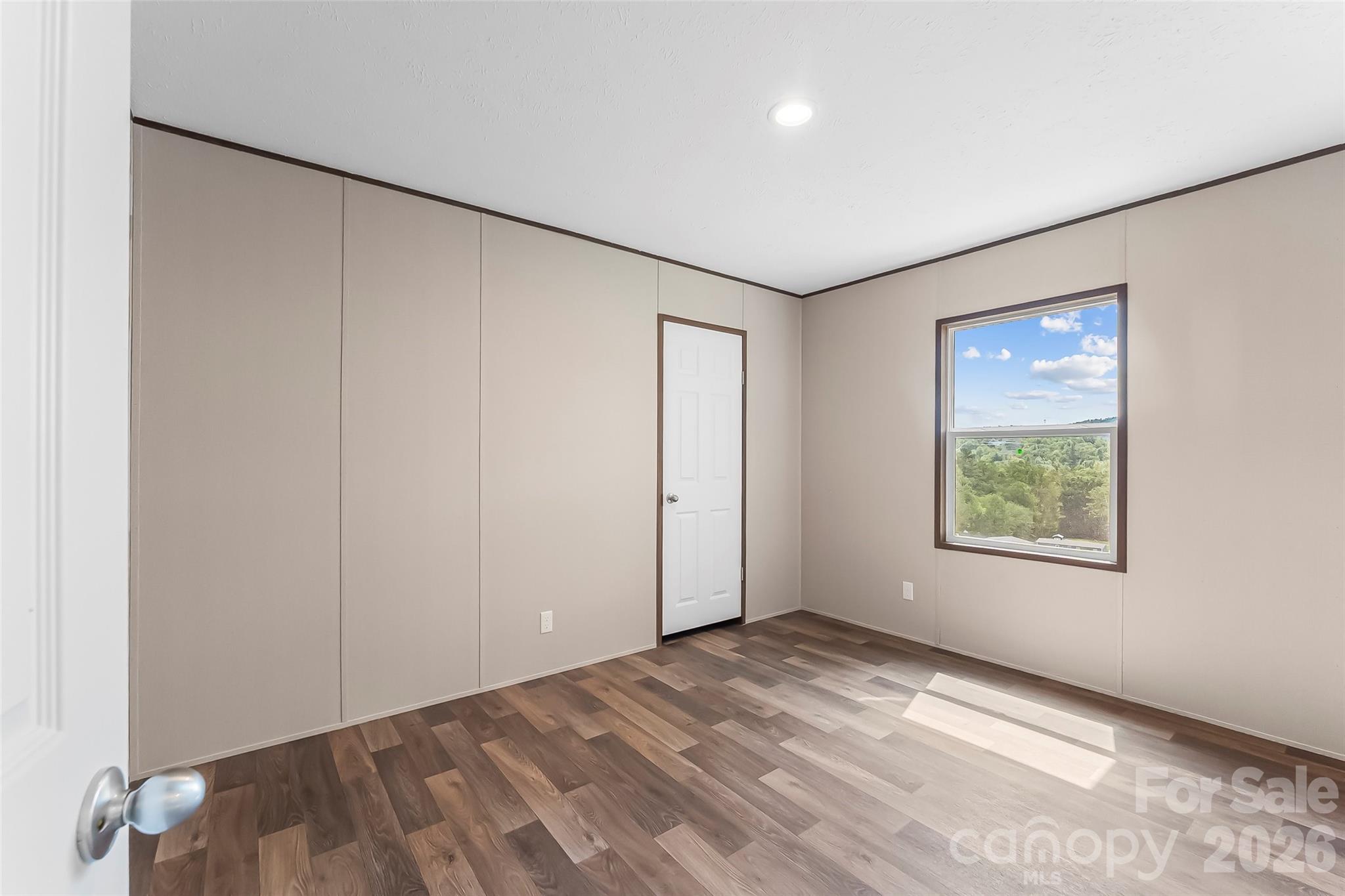 179 Ada Way Property Photo 7
