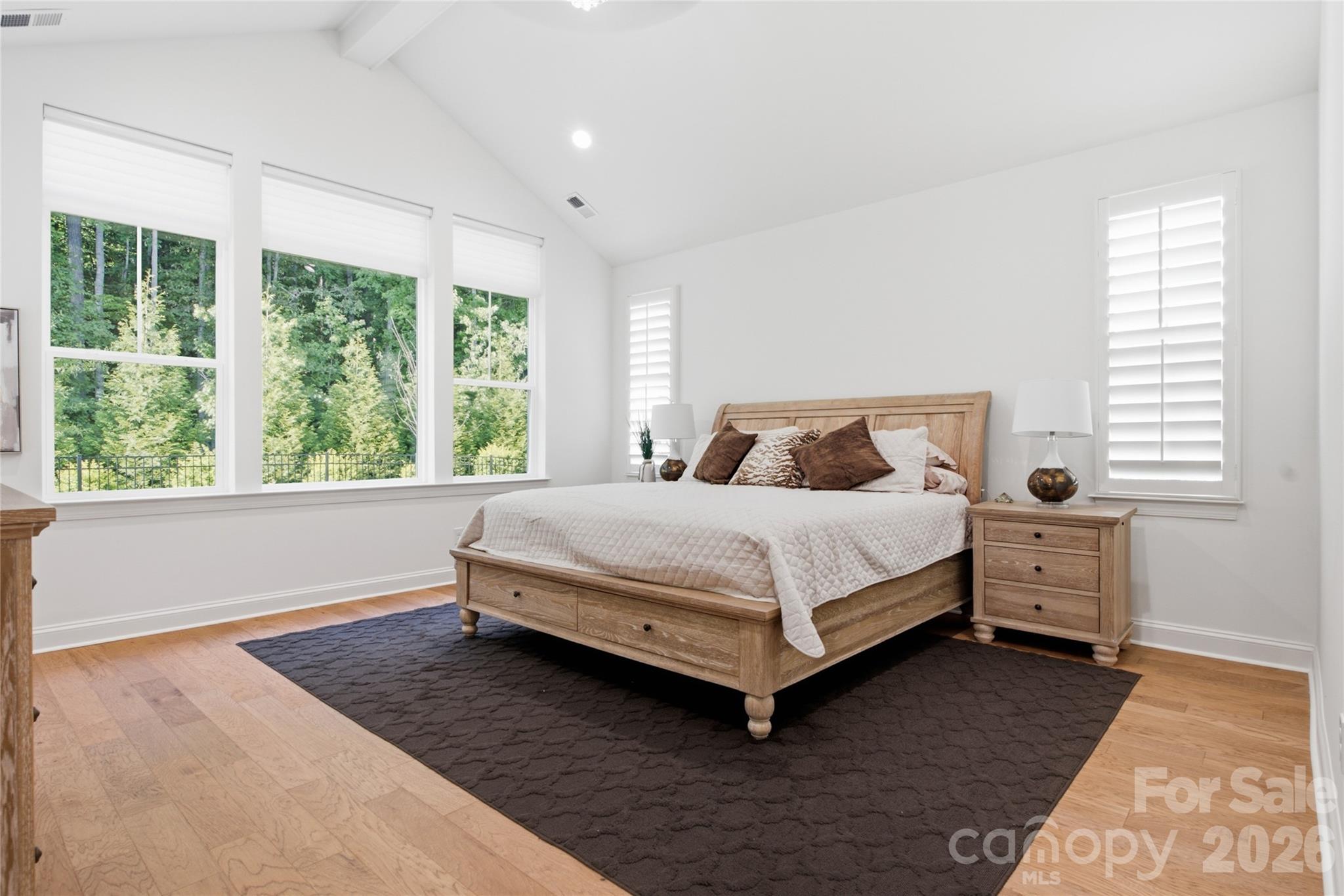 6068 Holden Court Property Photo 7