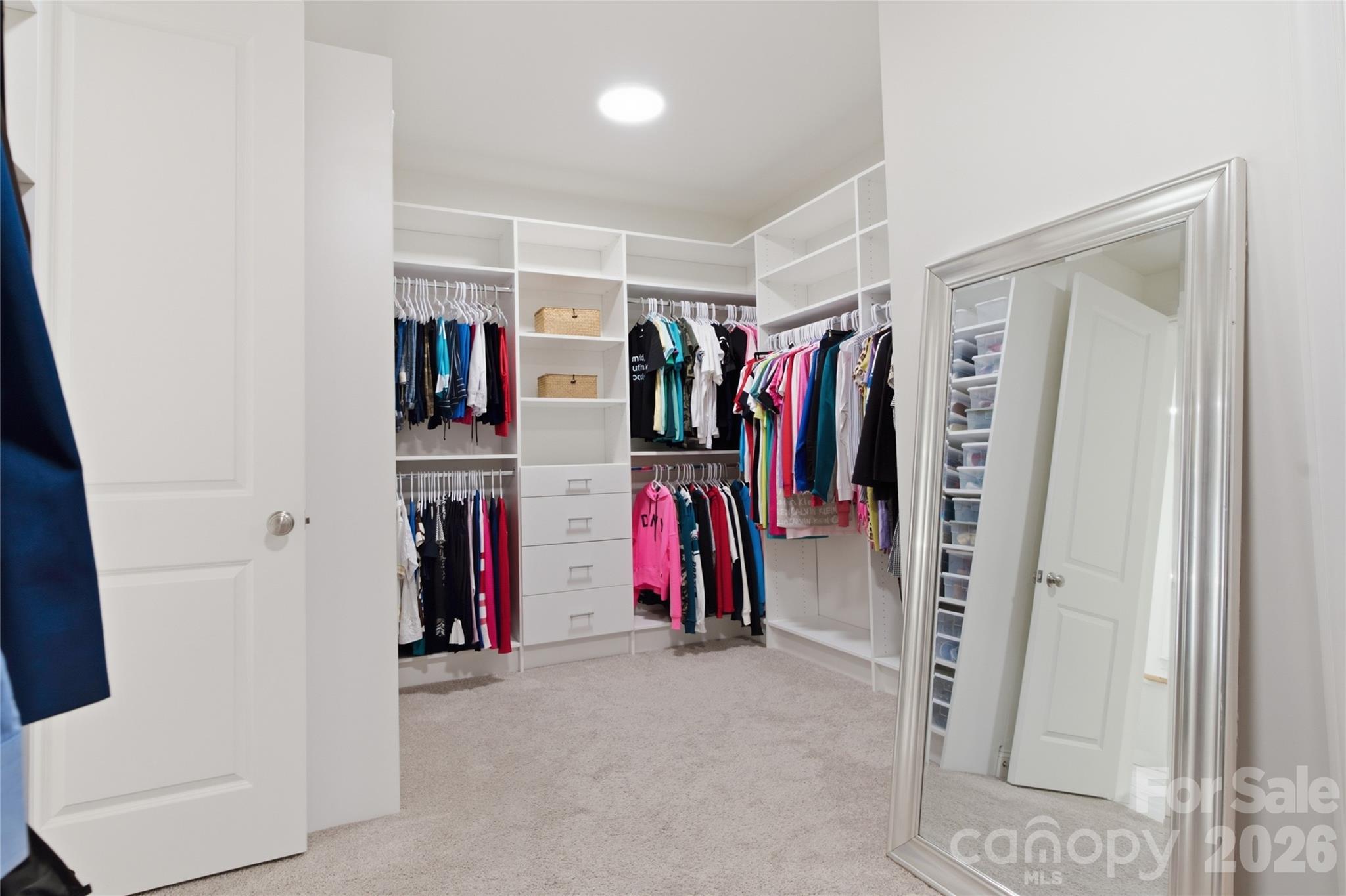6068 Holden Court Property Photo 11