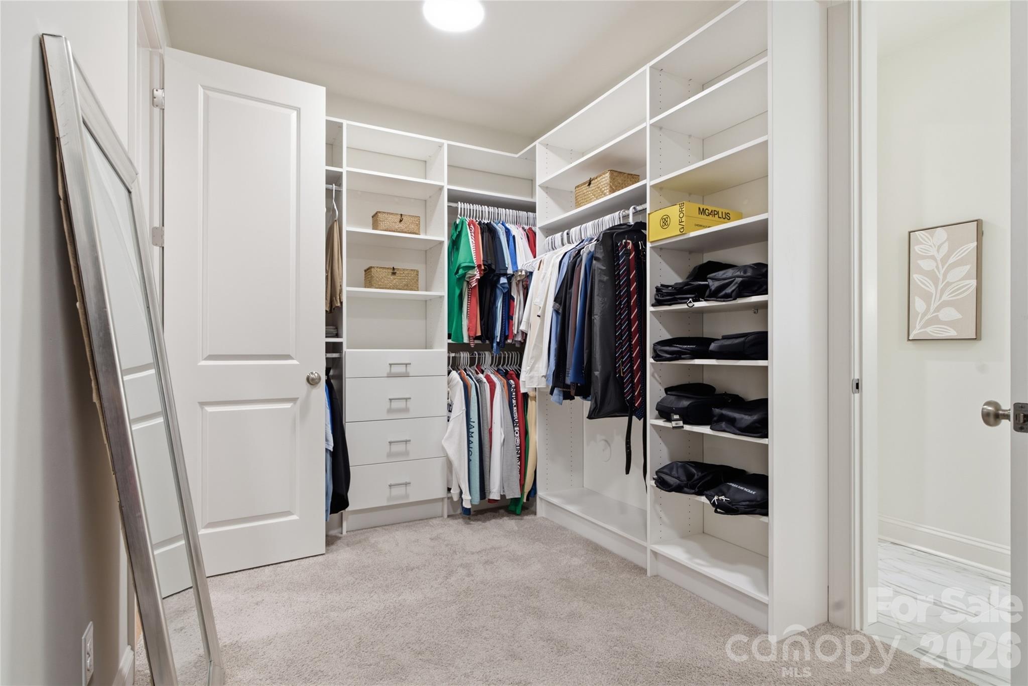 6068 Holden Court Property Photo 12