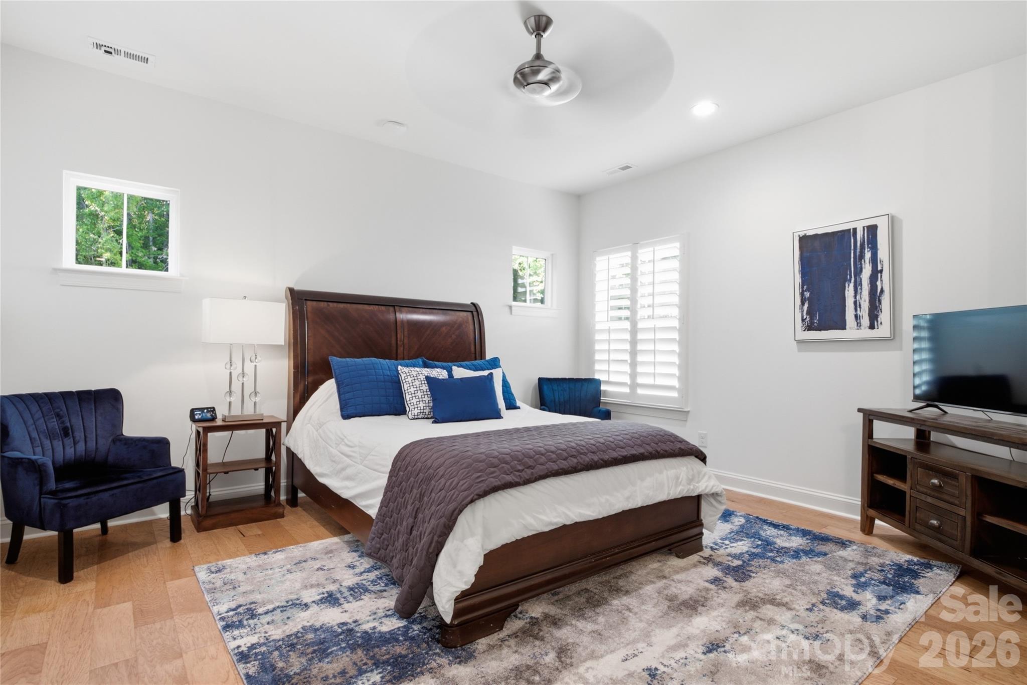6068 Holden Court Property Photo 19