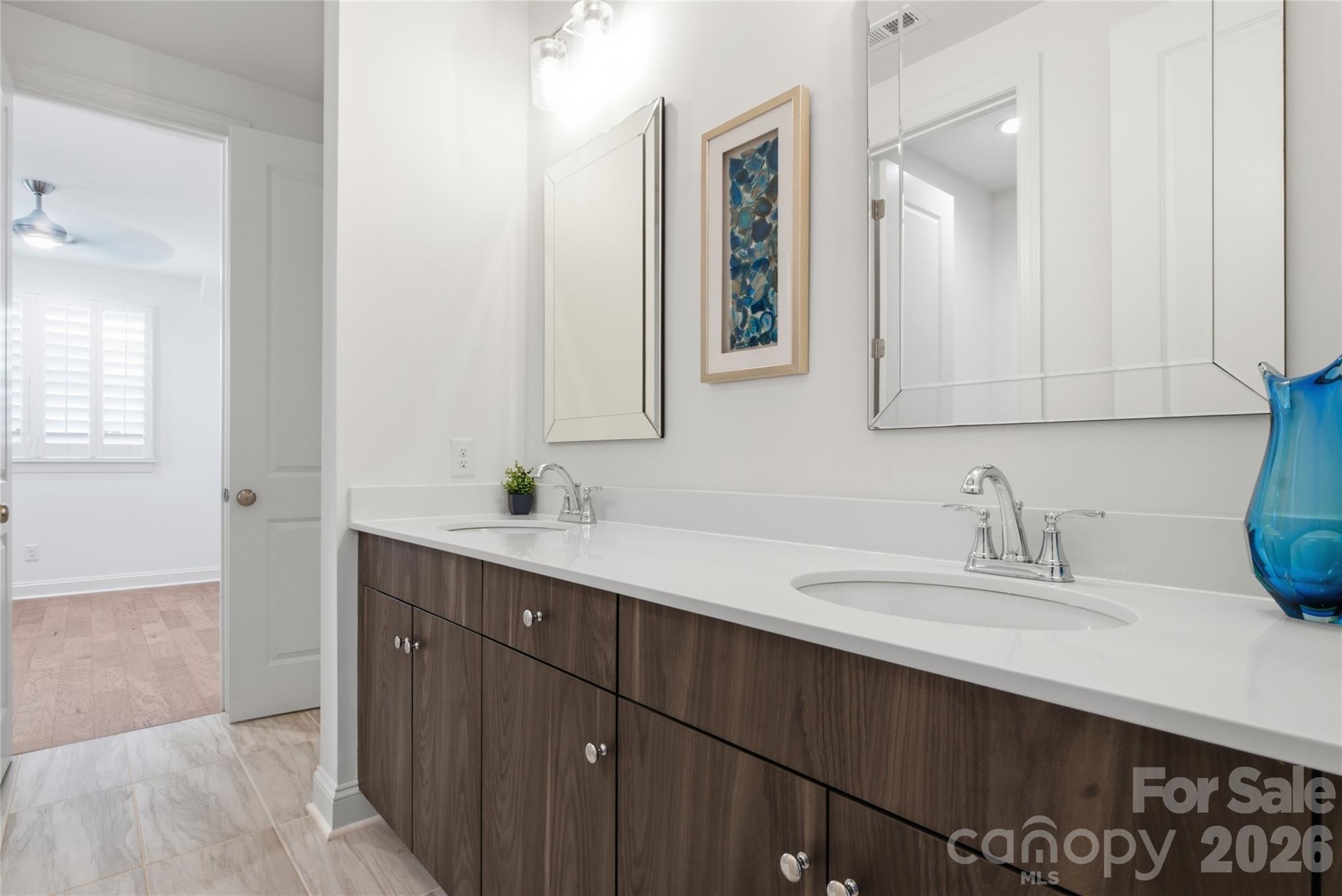 6068 Holden Court Property Photo 20