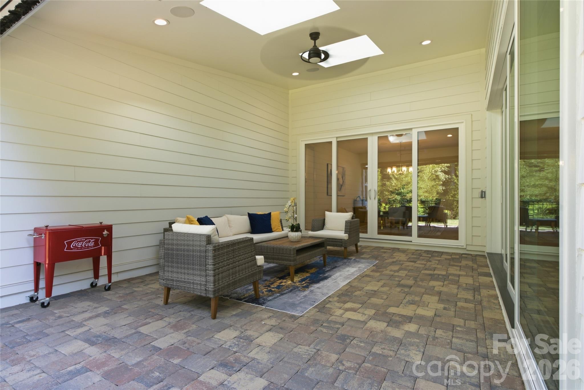 6068 Holden Court Property Photo 25