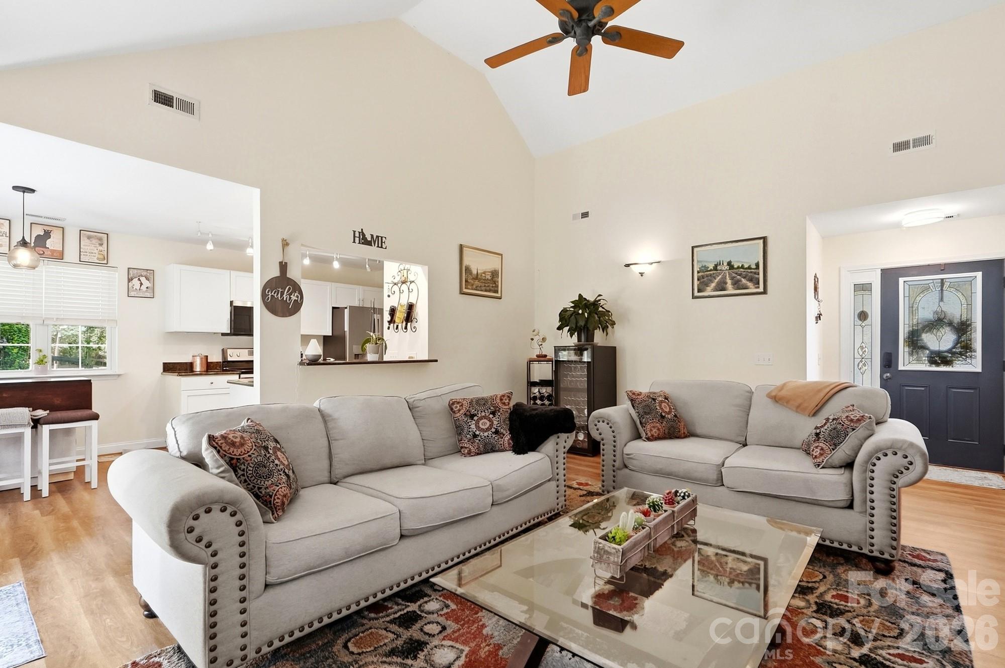 2212 Ryefield Way Property Photo 2