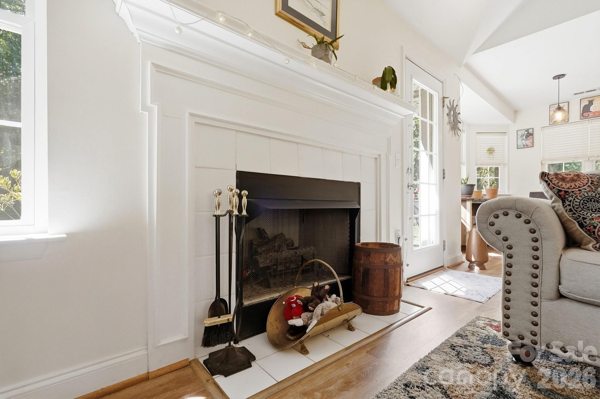2212 Ryefield Way Property Photo 4