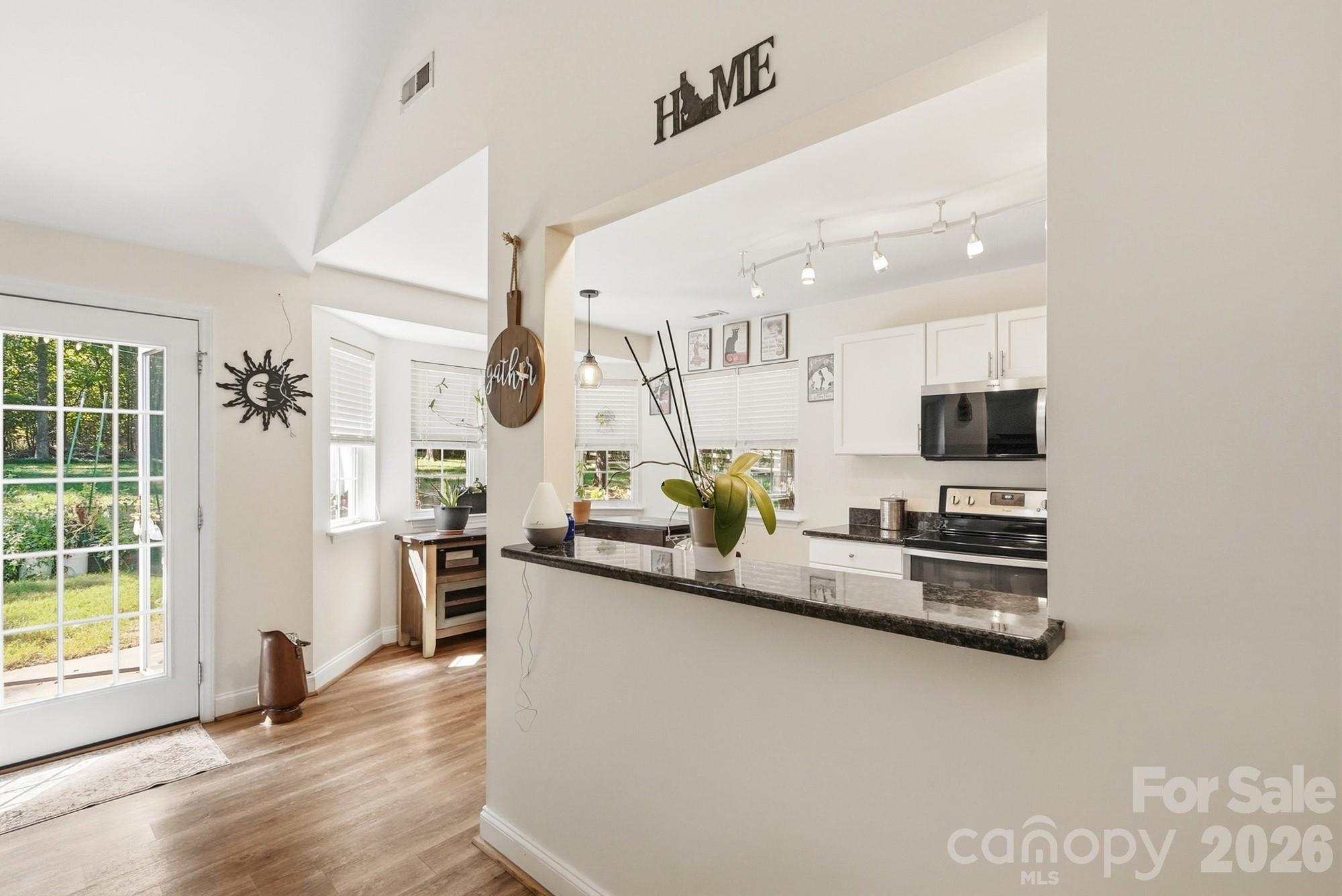 2212 Ryefield Way Property Photo 8