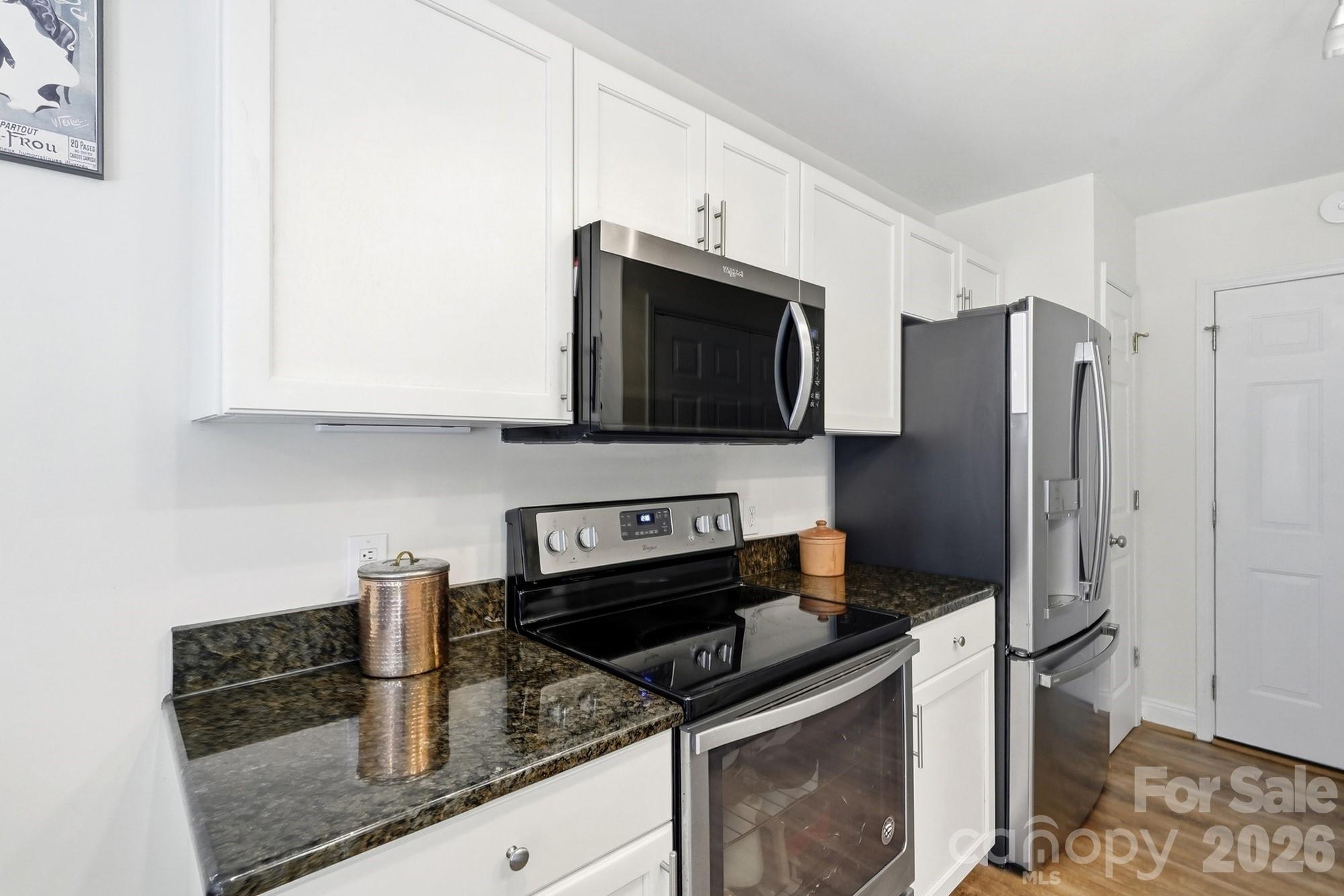 2212 Ryefield Way Property Photo 13