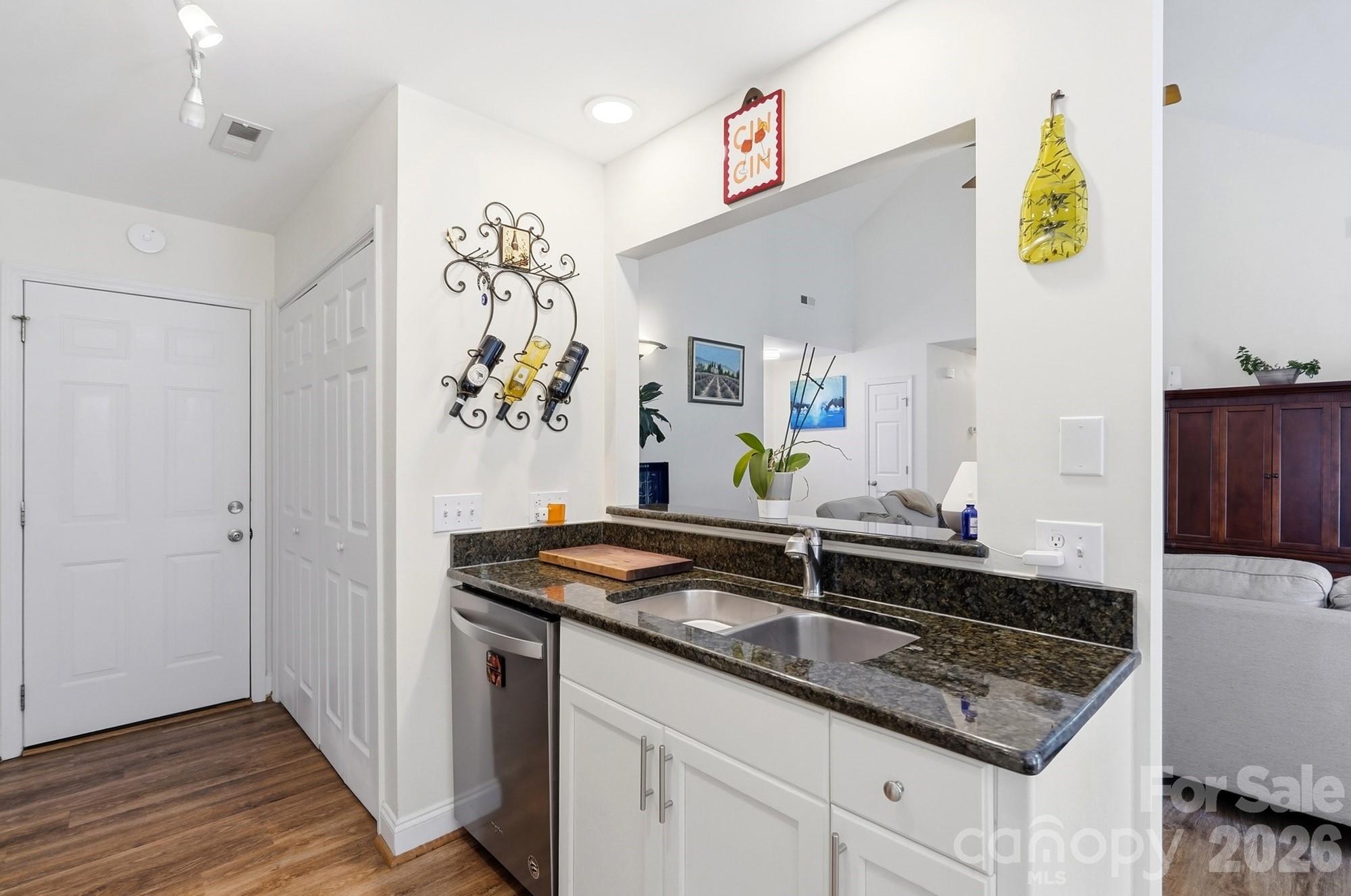 2212 Ryefield Way Property Photo 14
