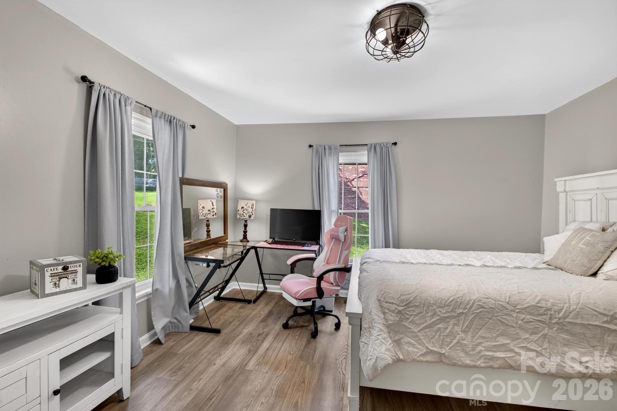 15 Circle Street Property Photo 2