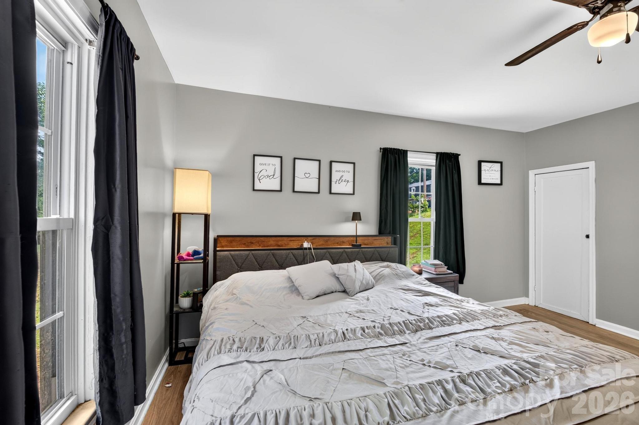 15 Circle Street Property Photo 7