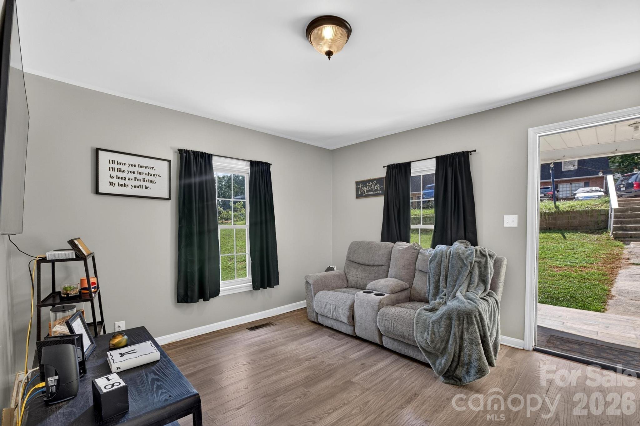 15 Circle Street Property Photo 9