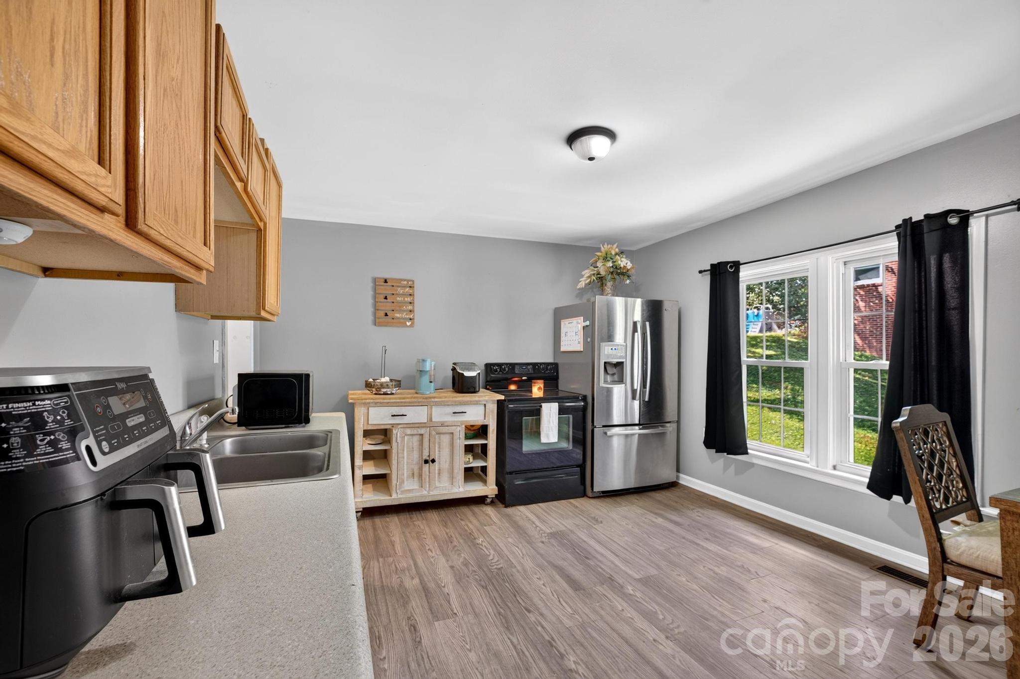 15 Circle Street Property Photo 10