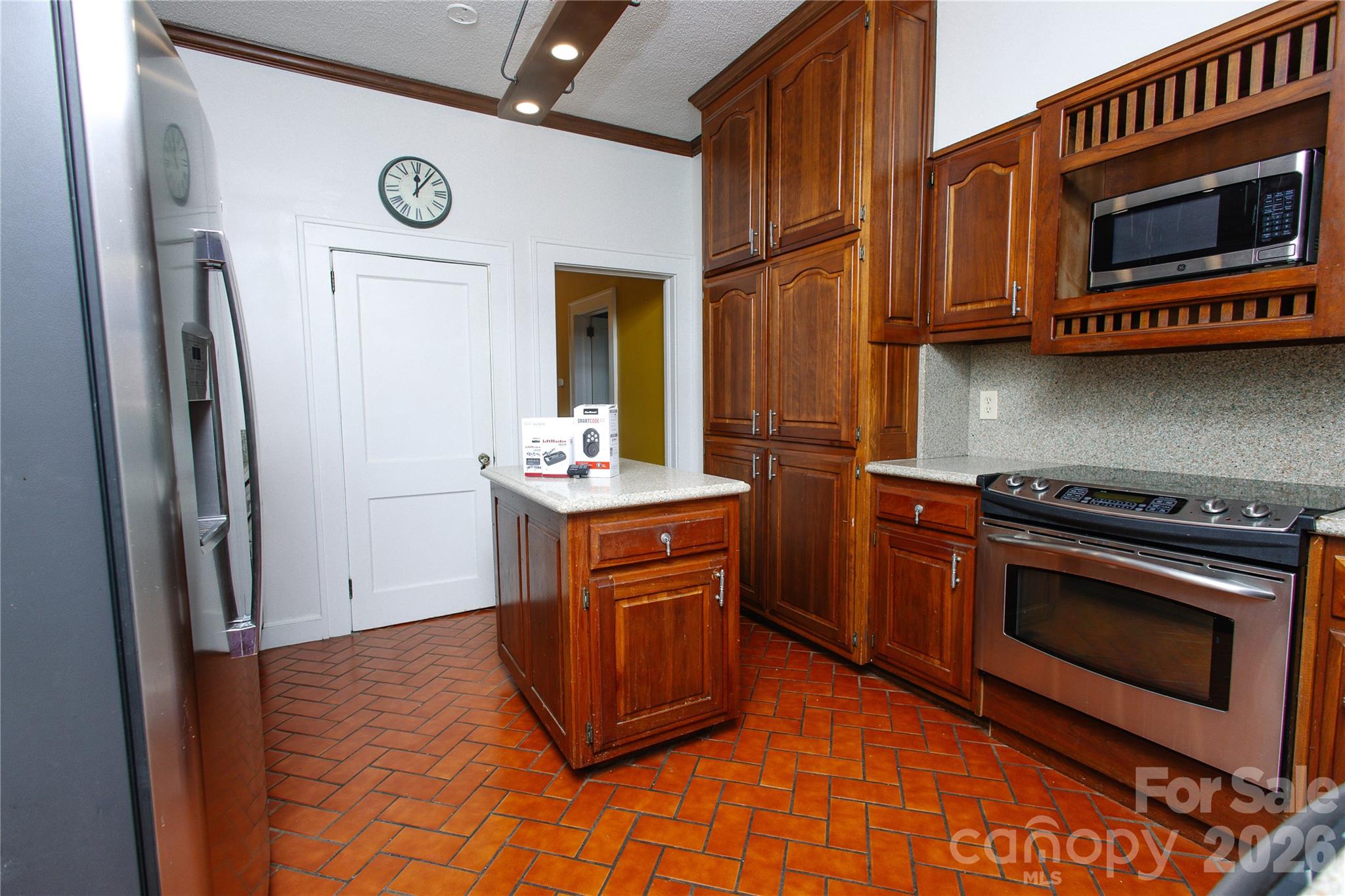 569 Rutherford Road Property Photo 11