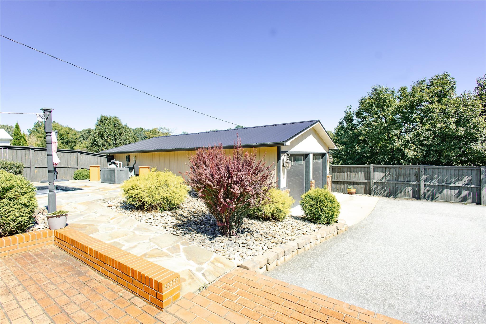569 Rutherford Road Property Photo 39