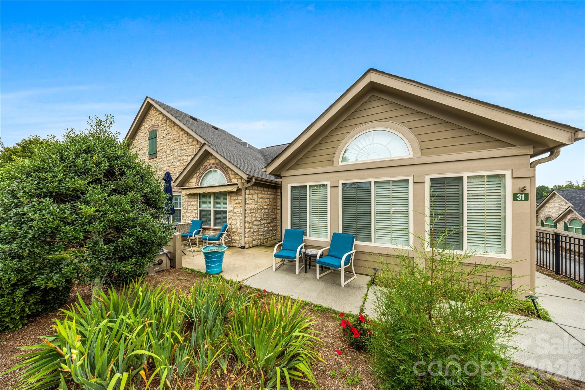 31 Braeburn Way Property Photo 1