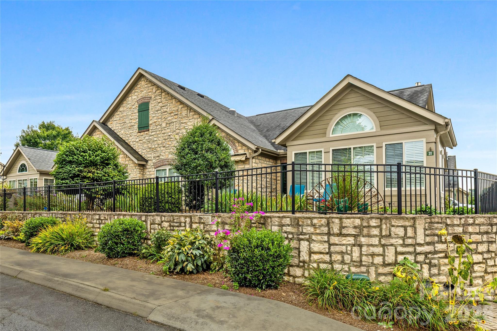 31 Braeburn Way Property Photo 4