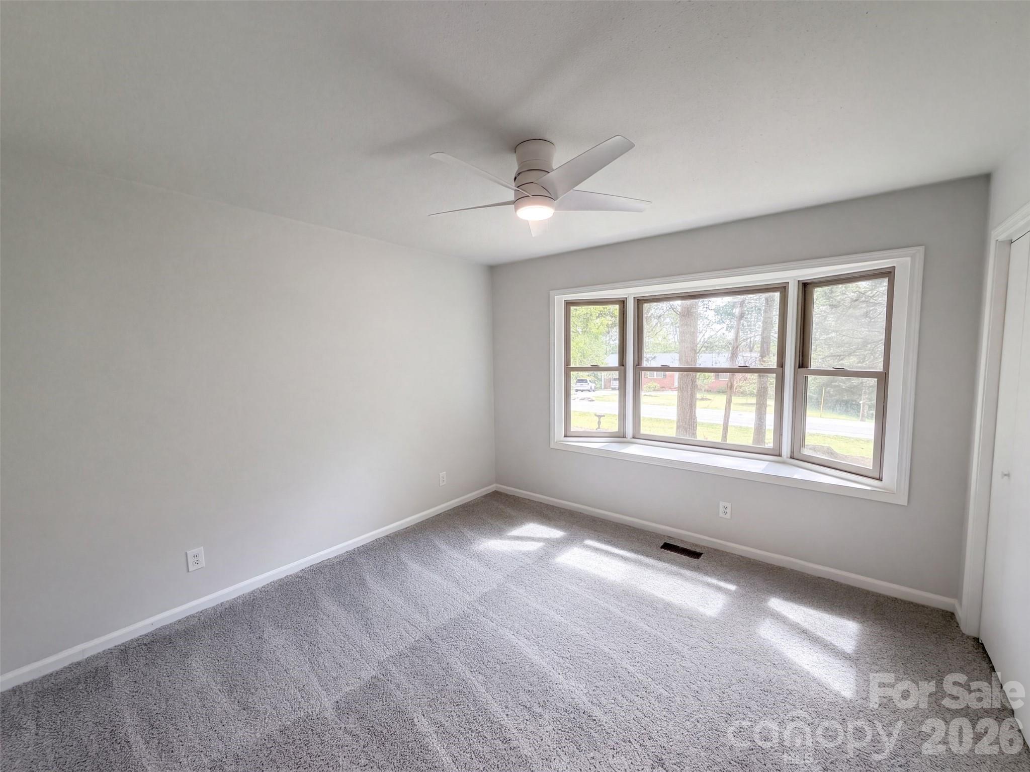 121 Goodman Circle Property Photo 6