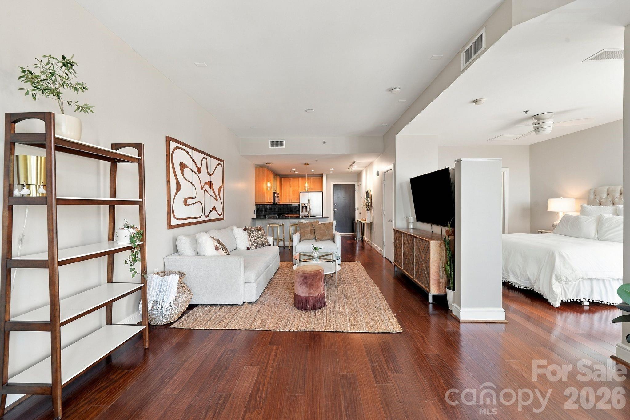 333 W Trade Street 1709 Property Photo 6