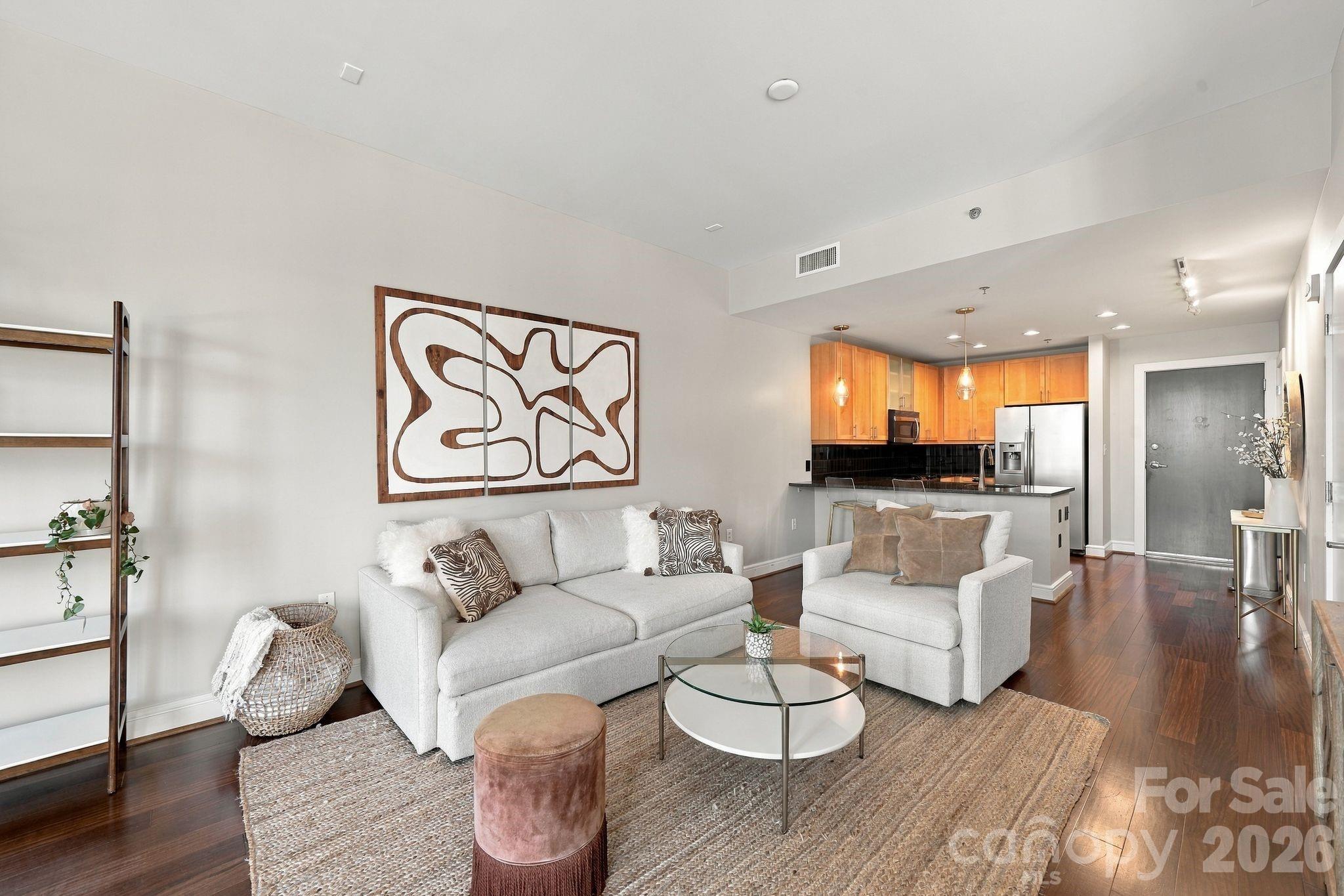 333 W Trade Street 1709 Property Photo 8
