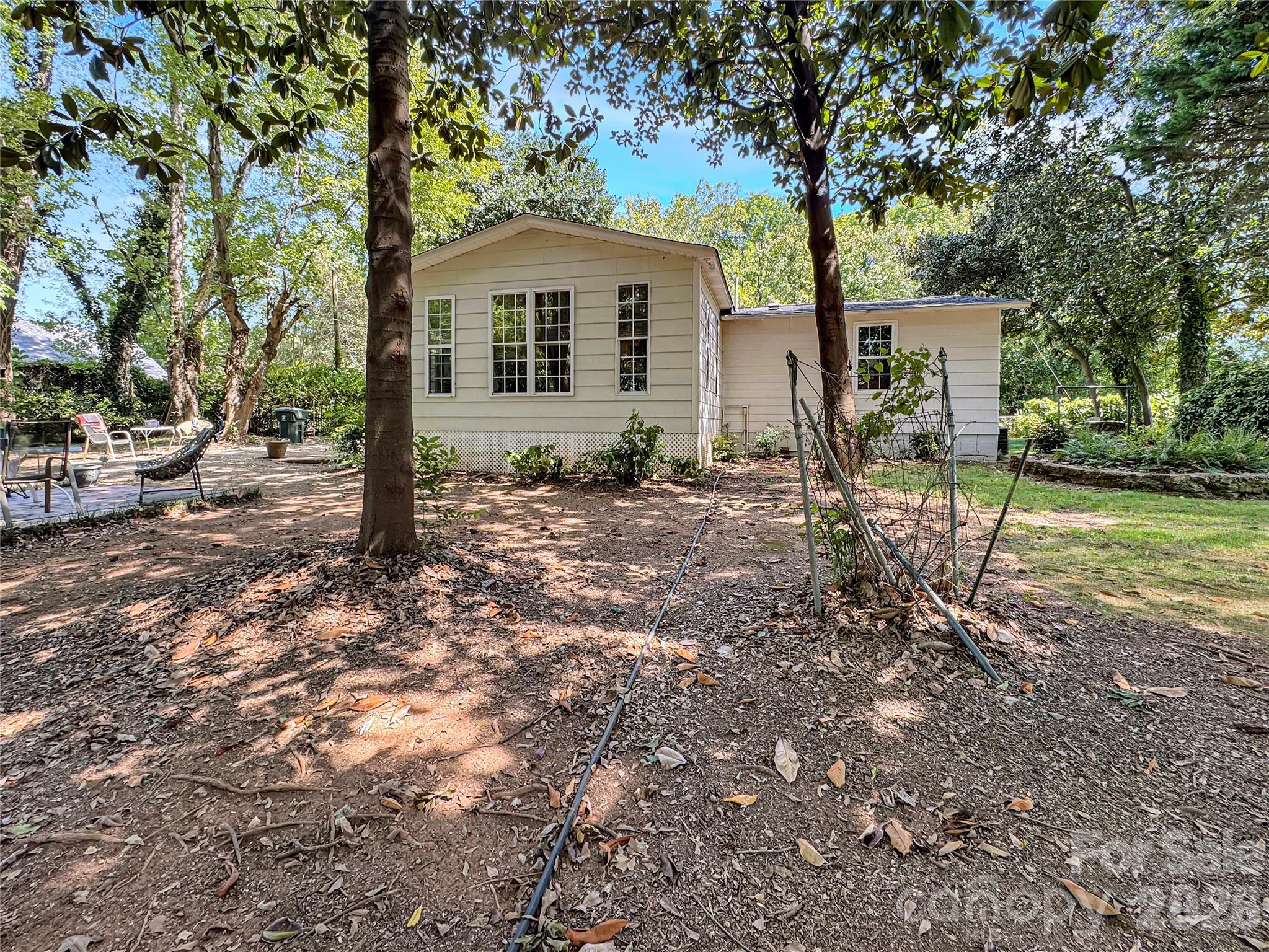 25 Stowe Street Property Photo 10