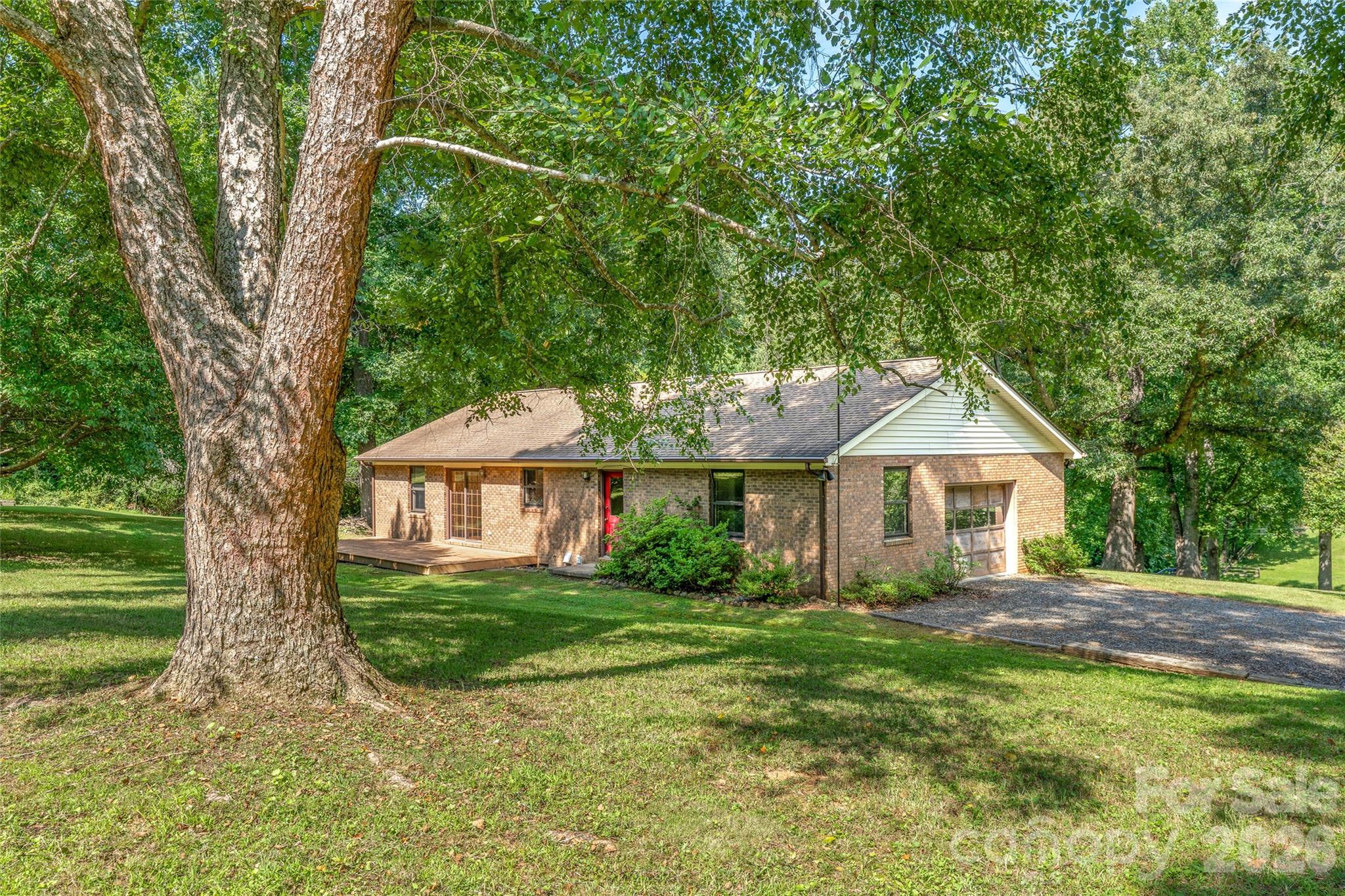 27 Windy Acres Drive Property Photo 1