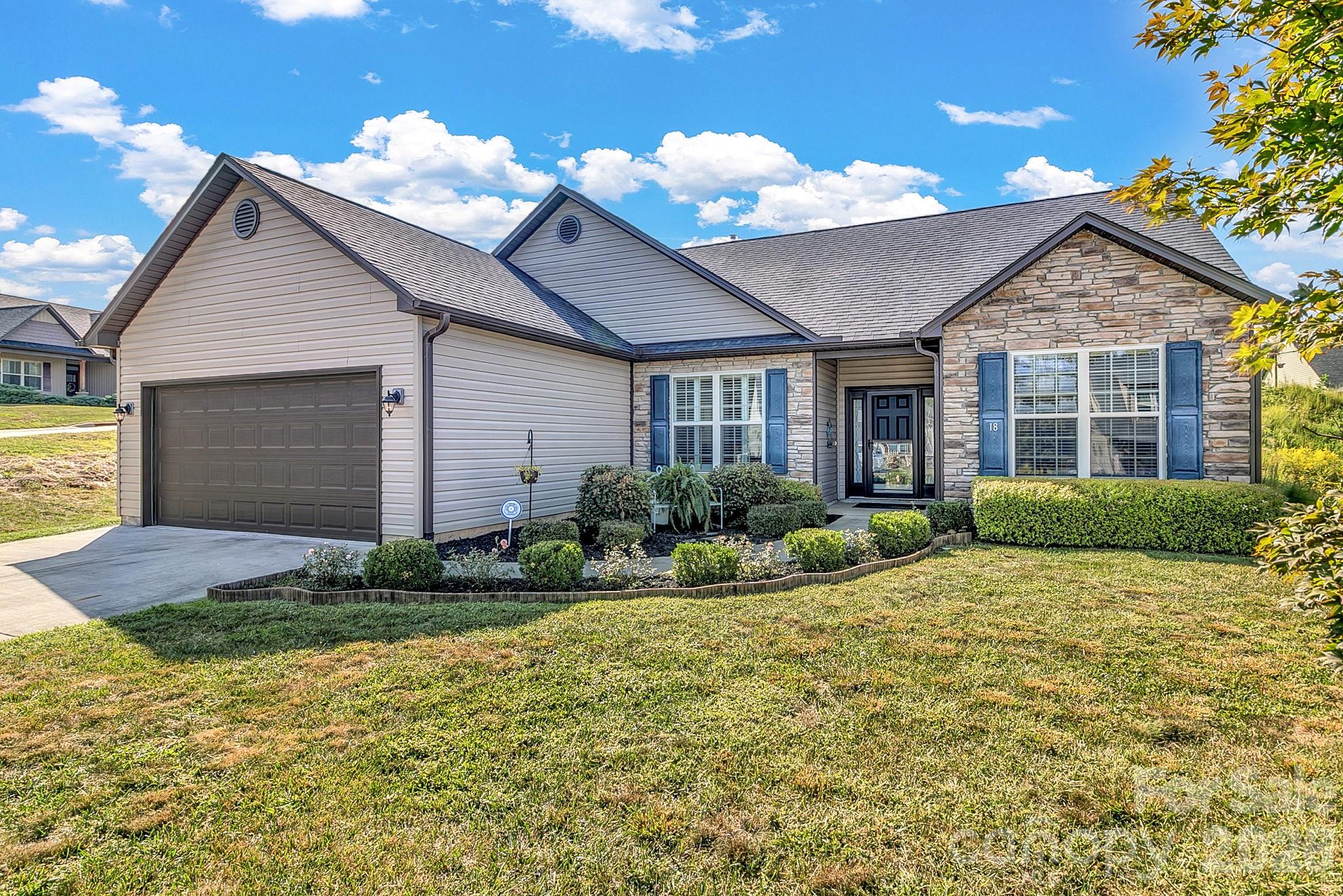 18 Checkerberry Court Property Photo 1