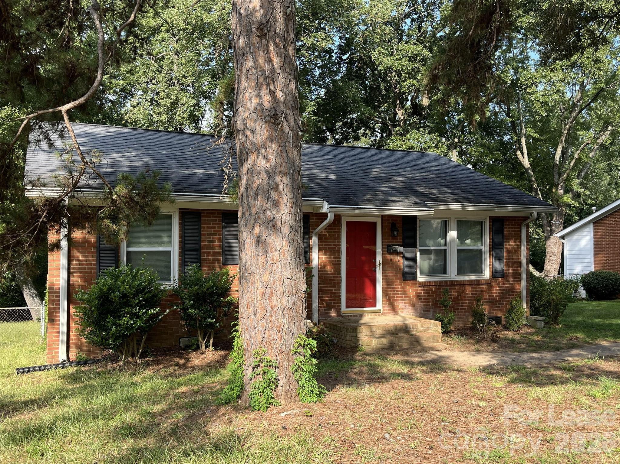 4024 Abbeydale Drive Property Photo 1