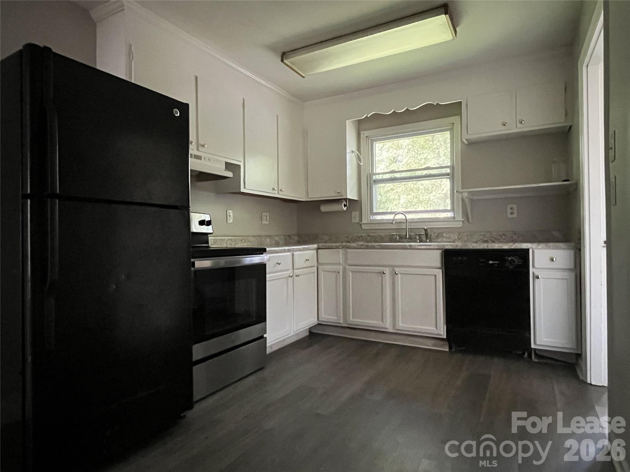 4024 Abbeydale Drive Property Photo 5