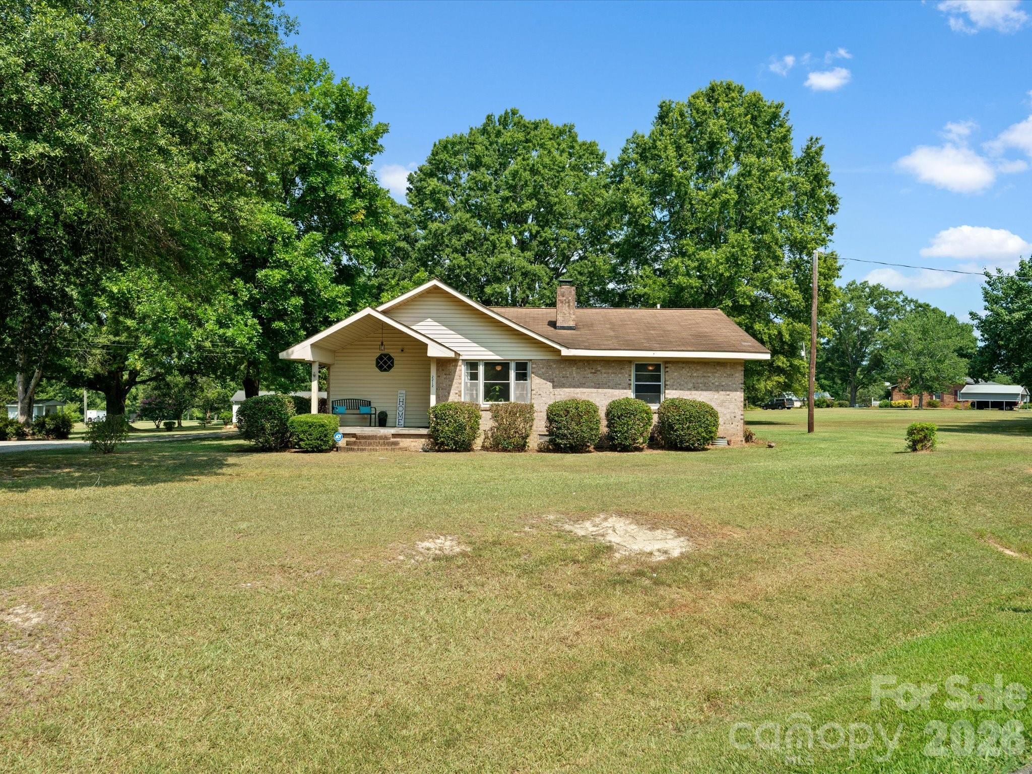 2212 Jb Denton Road Property Photo 1
