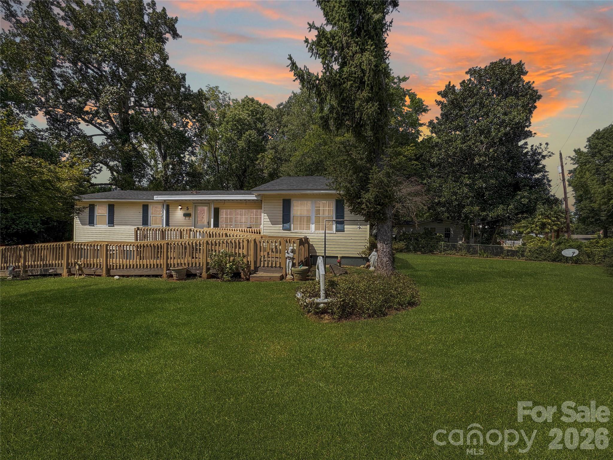 5 Love Street Property Photo 1
