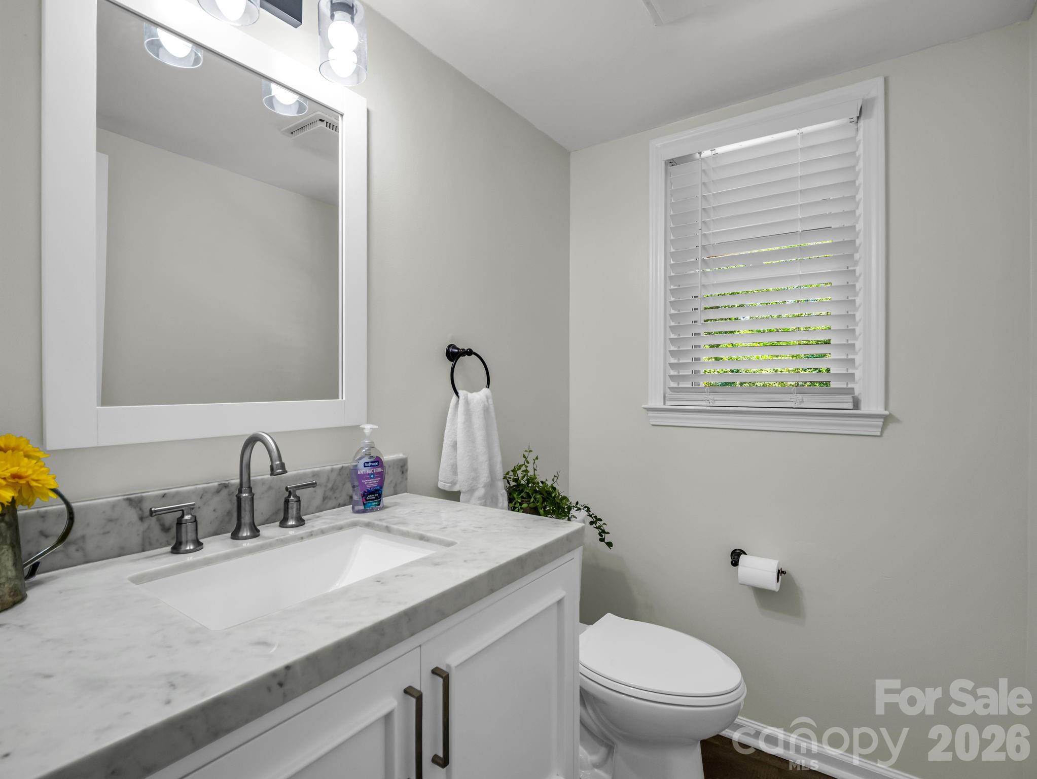 215 Hillcrest Drive Property Photo 17