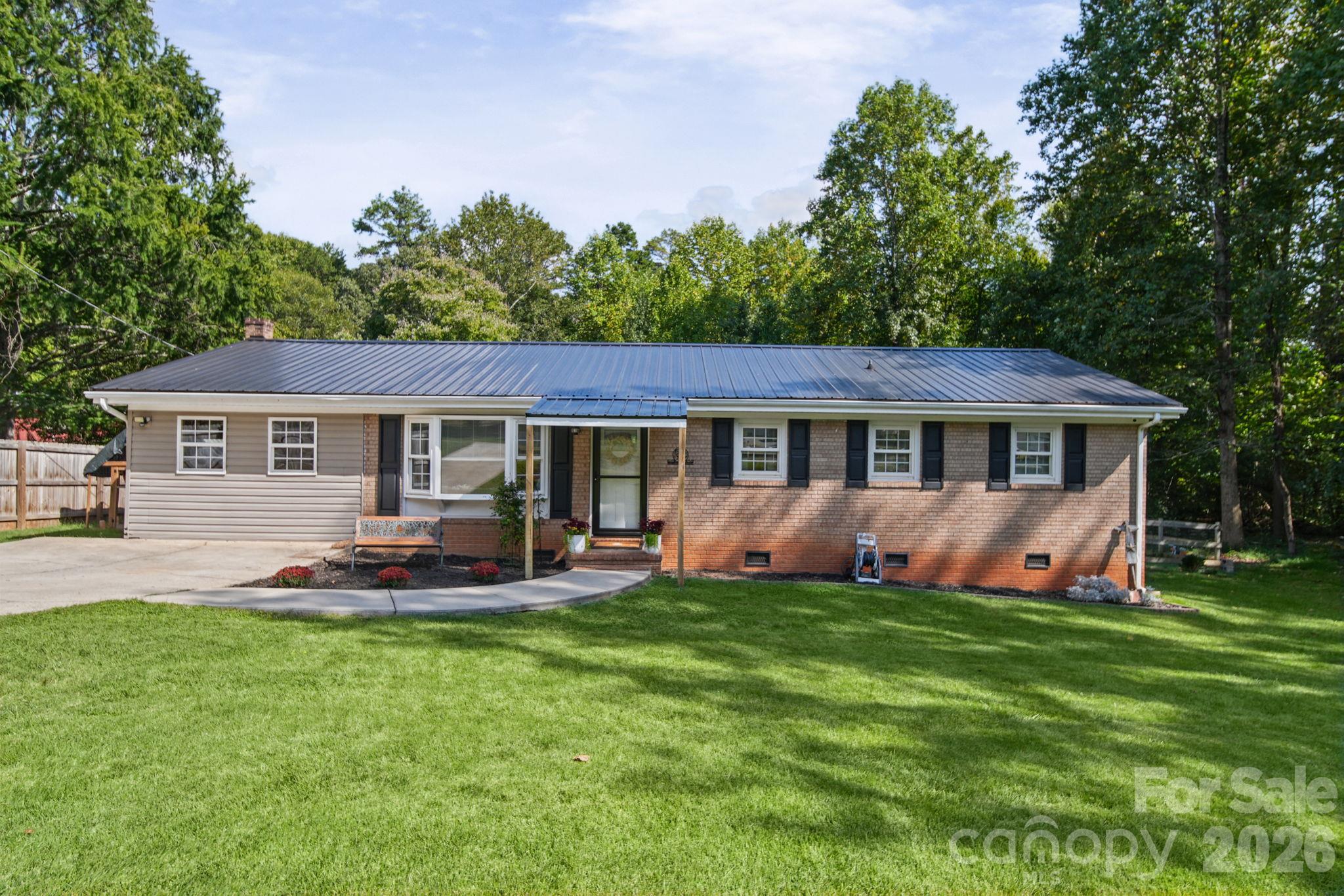 607 Toms Creek Church Road Property Photo 1