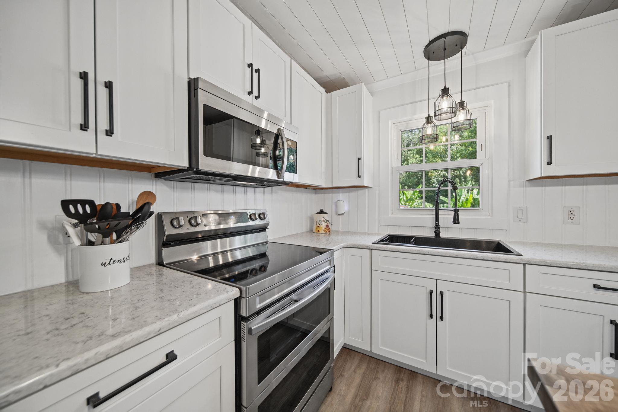 607 Toms Creek Church Road Property Photo 7