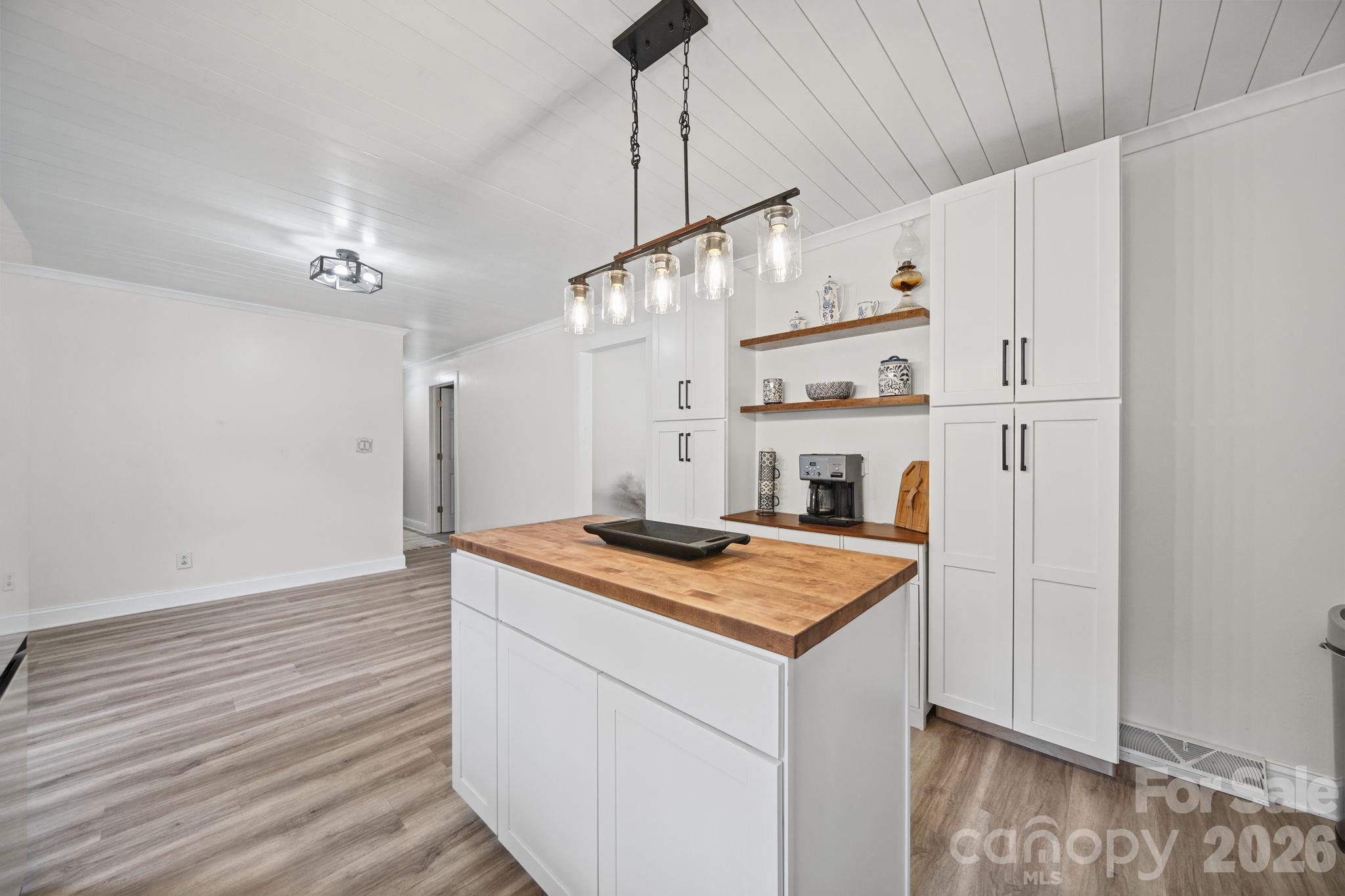 607 Toms Creek Church Road Property Photo 10