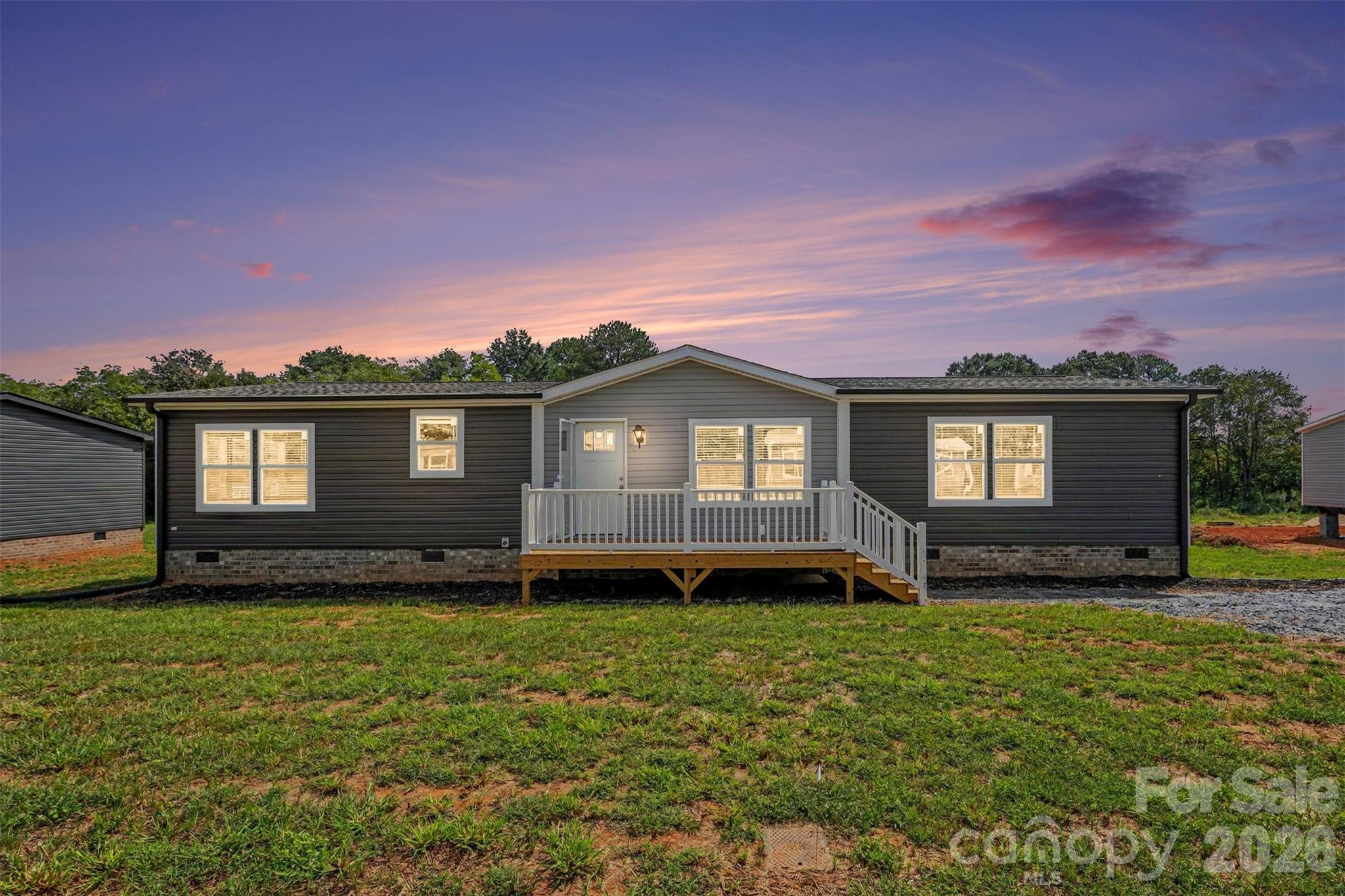 807 Eagleview Lane Property Photo 1