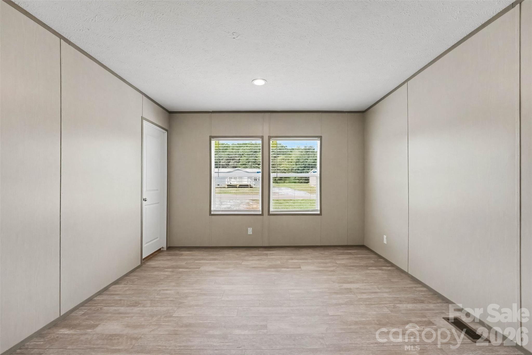 807 Eagleview Lane Property Photo 14