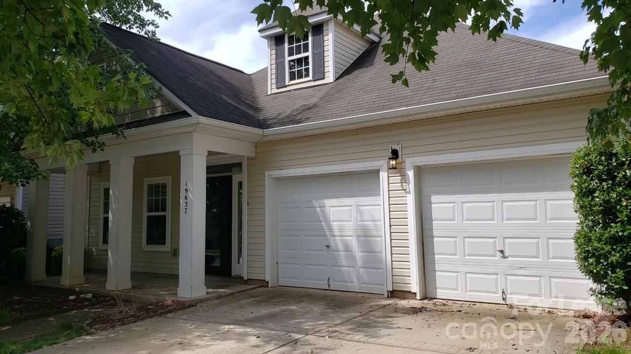 19637 Denae Lynn Drive Property Photo 1