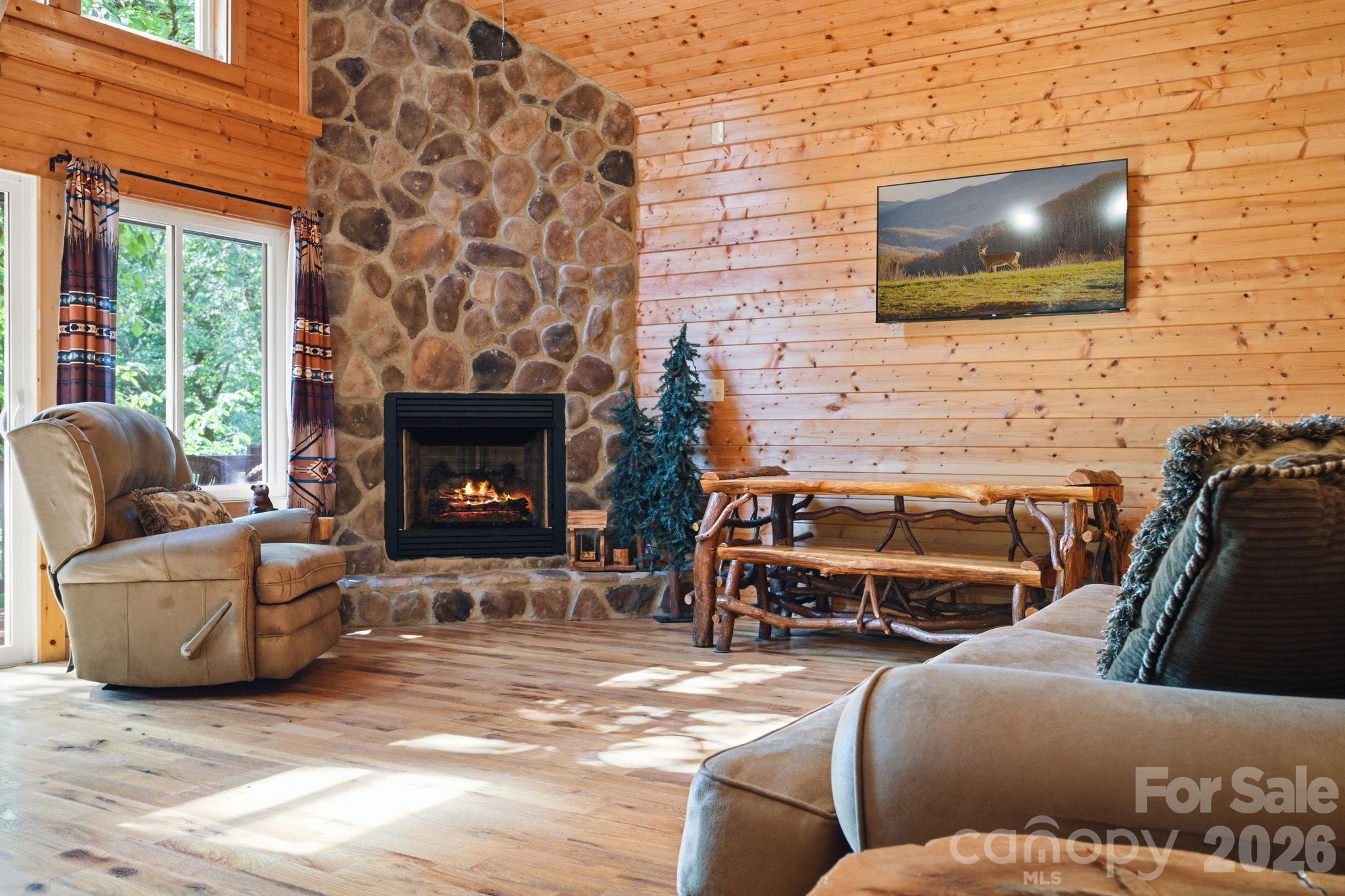1158 Staghorn Road Property Photo 4