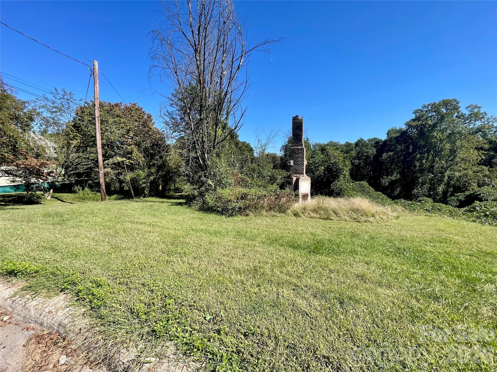 19 Pine Street Property Photo 2