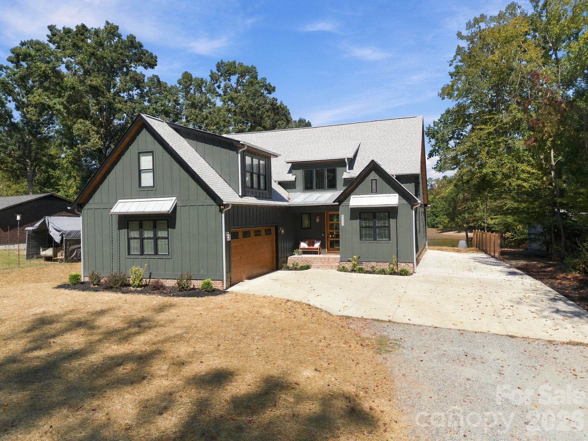 1045 Freshwater Lane Property Photo 1