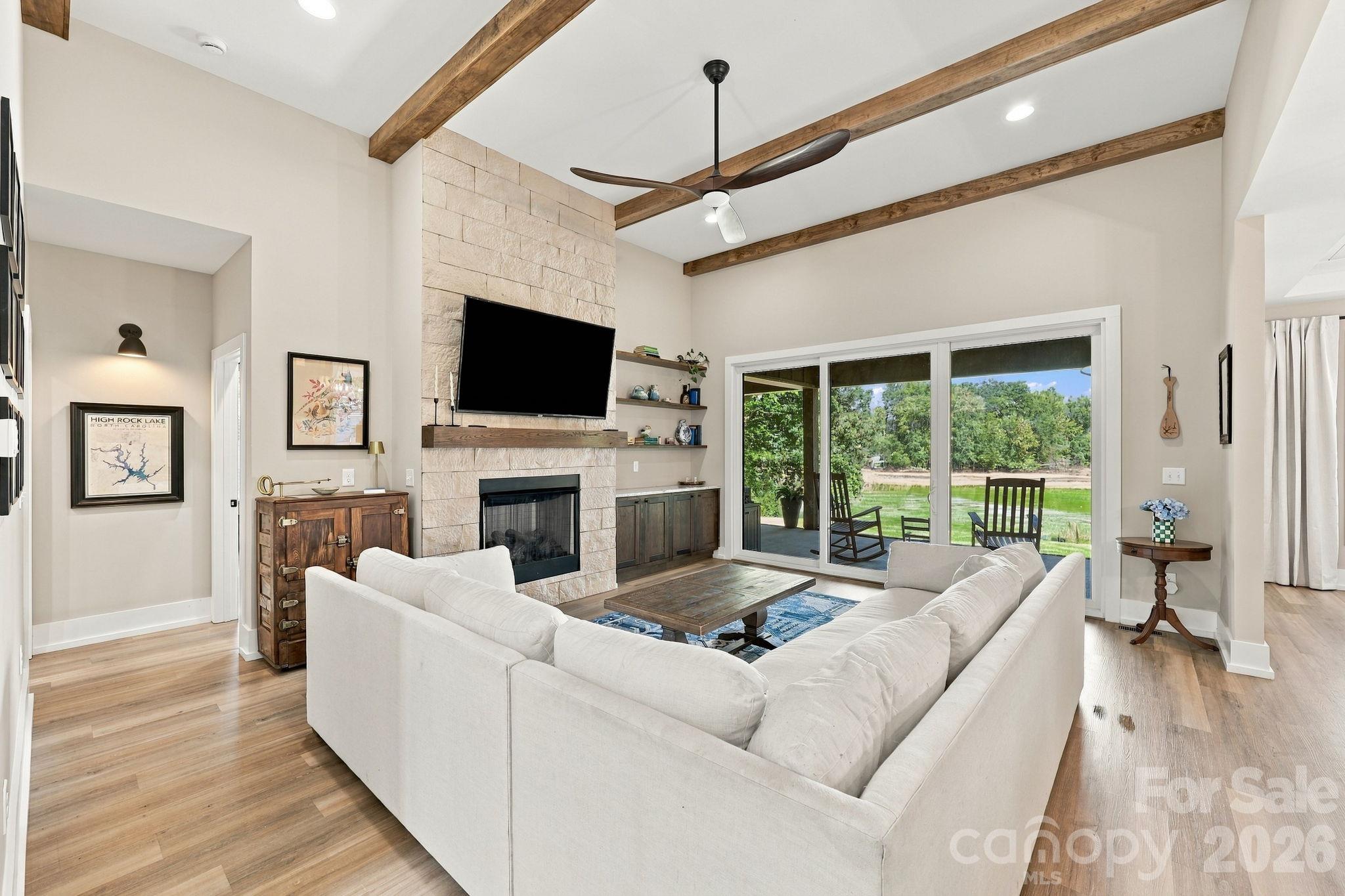 1045 Freshwater Lane Property Photo 8