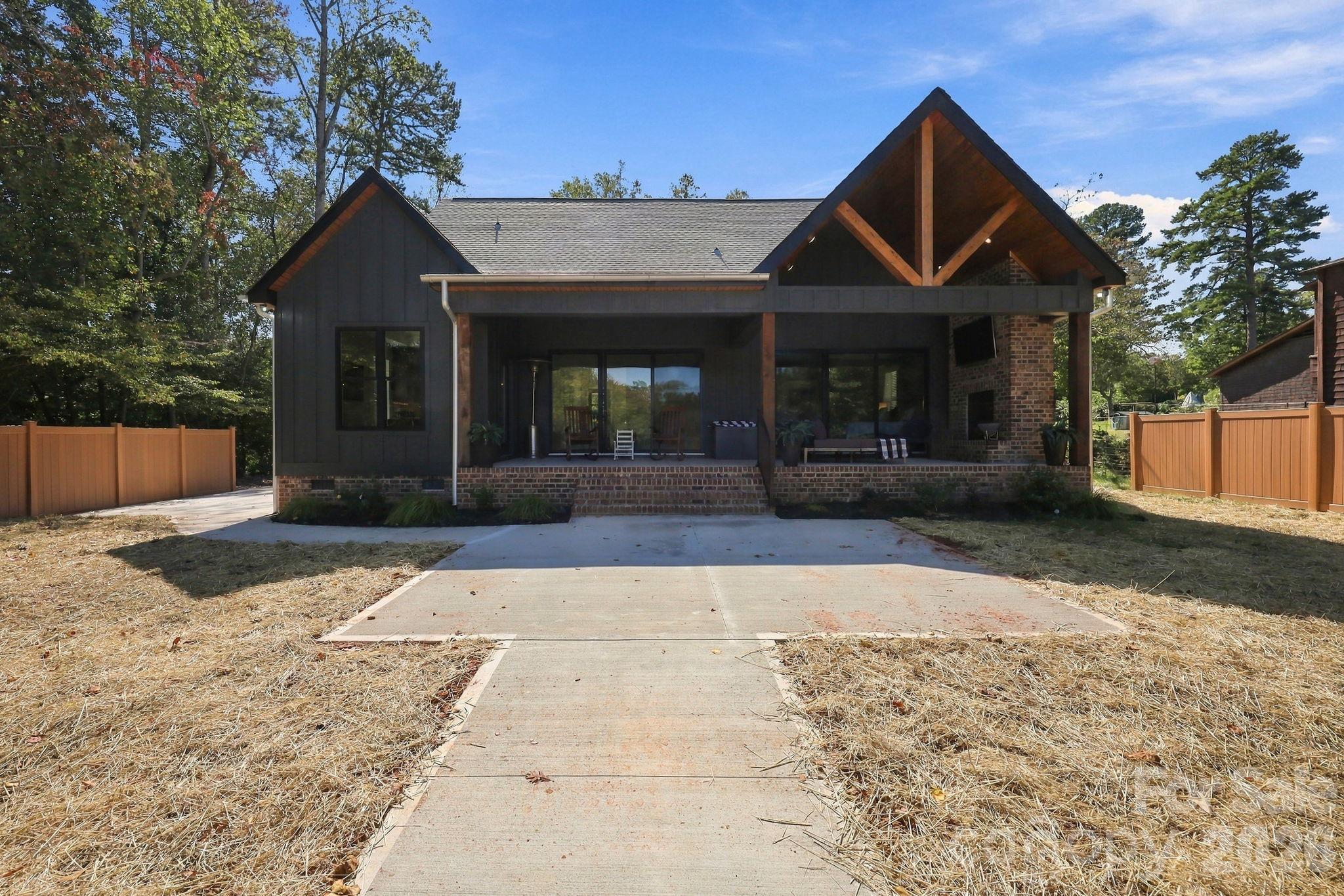 1045 Freshwater Lane Property Photo 37
