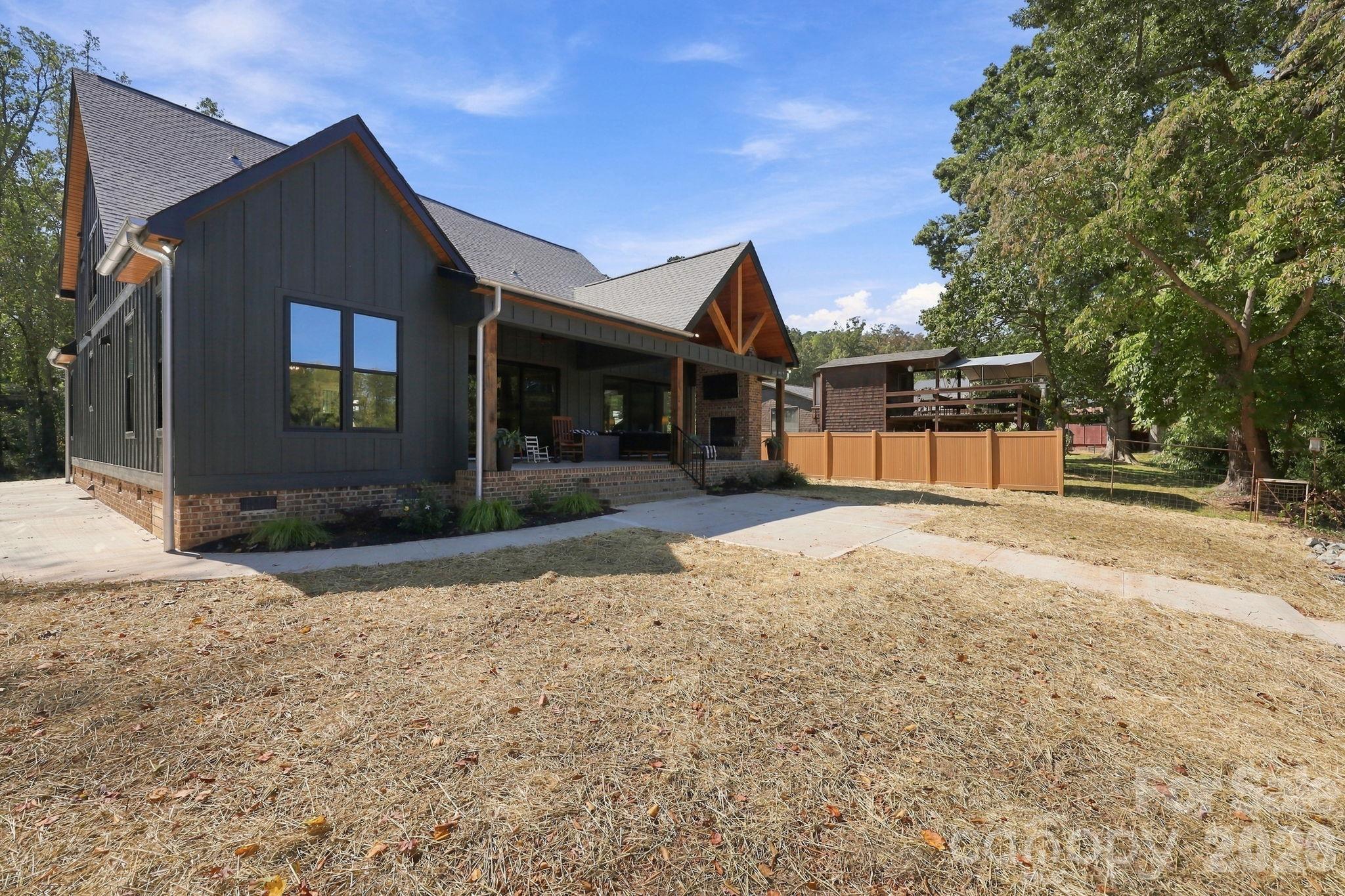 1045 Freshwater Lane Property Photo 38