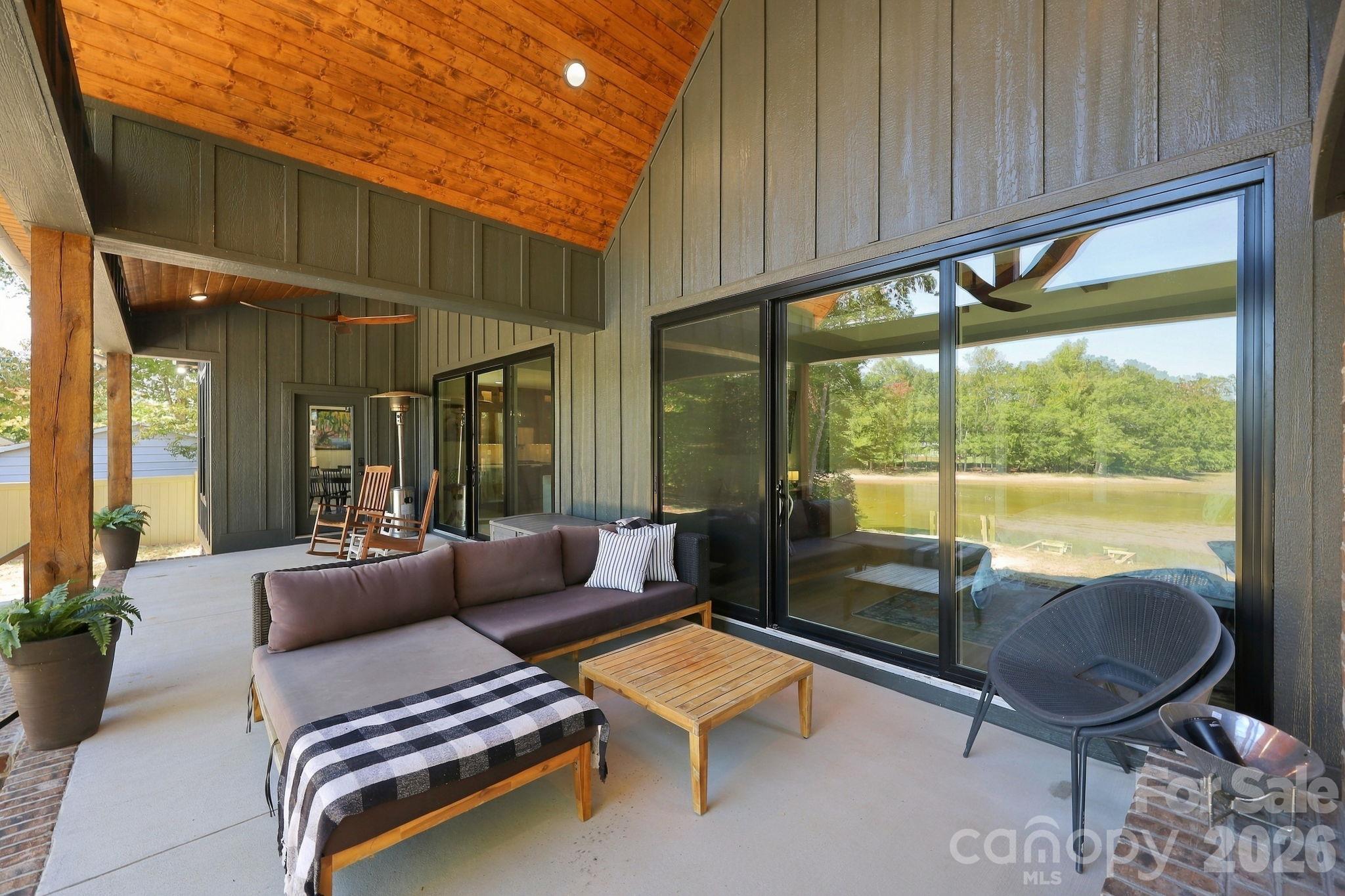 1045 Freshwater Lane Property Photo 41